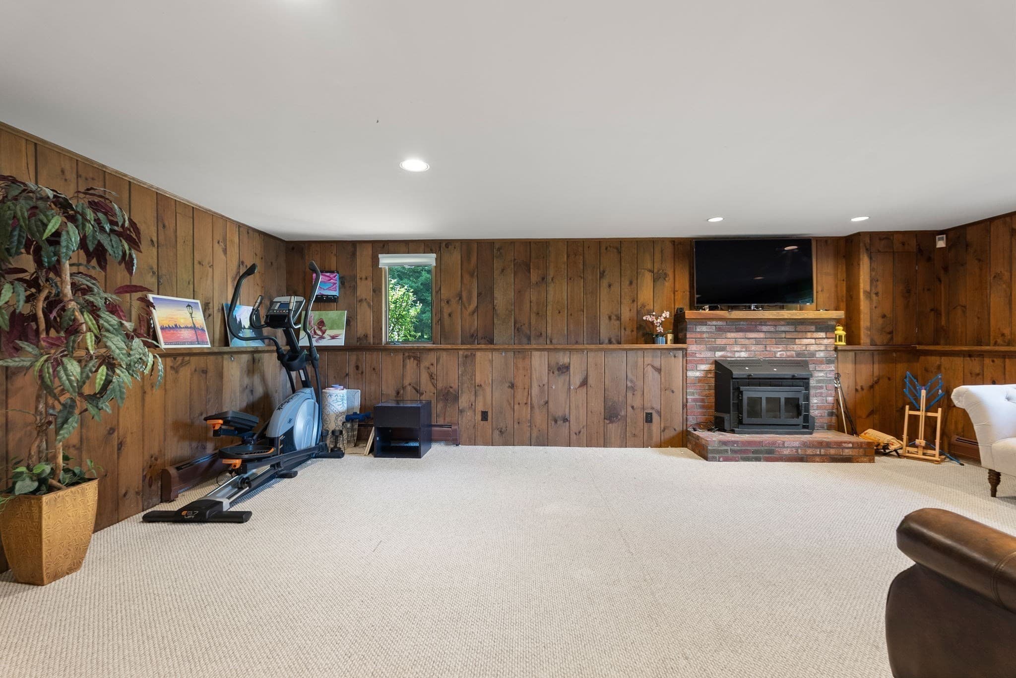 Single Family Residence at 39 Barefoot Hill Road, Sharon MA 02067, Sharon, photo 19 of 31