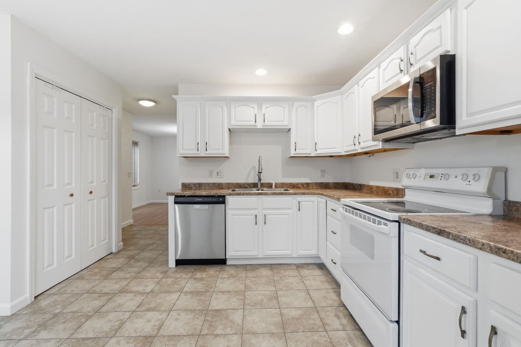 Condex at 25 Smith Ave # 25, Ware MA 01082, Ware, photo 4 of 20