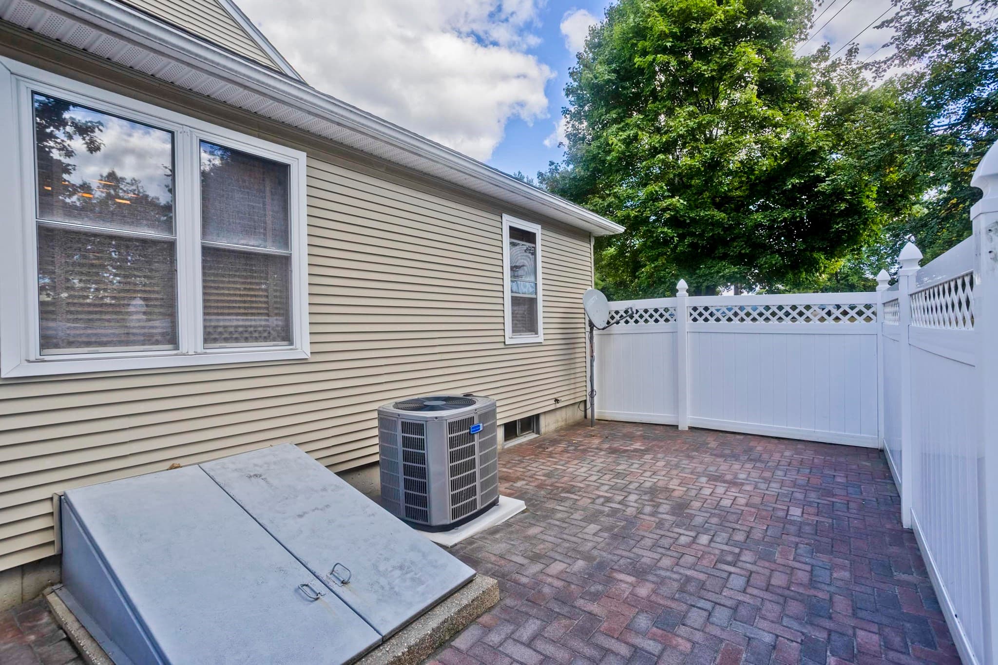 Condominium at 27 Curry Lane # 27, Chicopee MA 01022, Chicopee, photo 28 of 33
