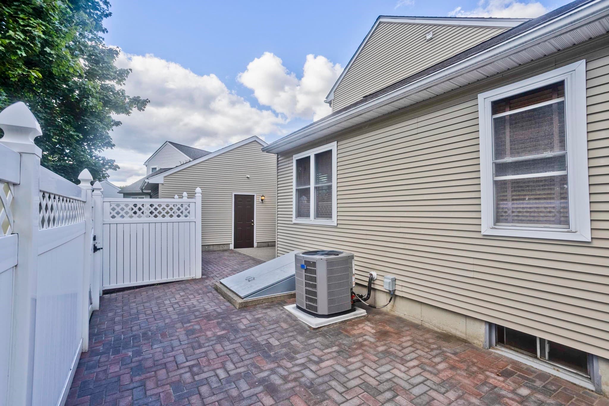 Condominium at 27 Curry Lane # 27, Chicopee MA 01022, Chicopee, photo 29 of 33