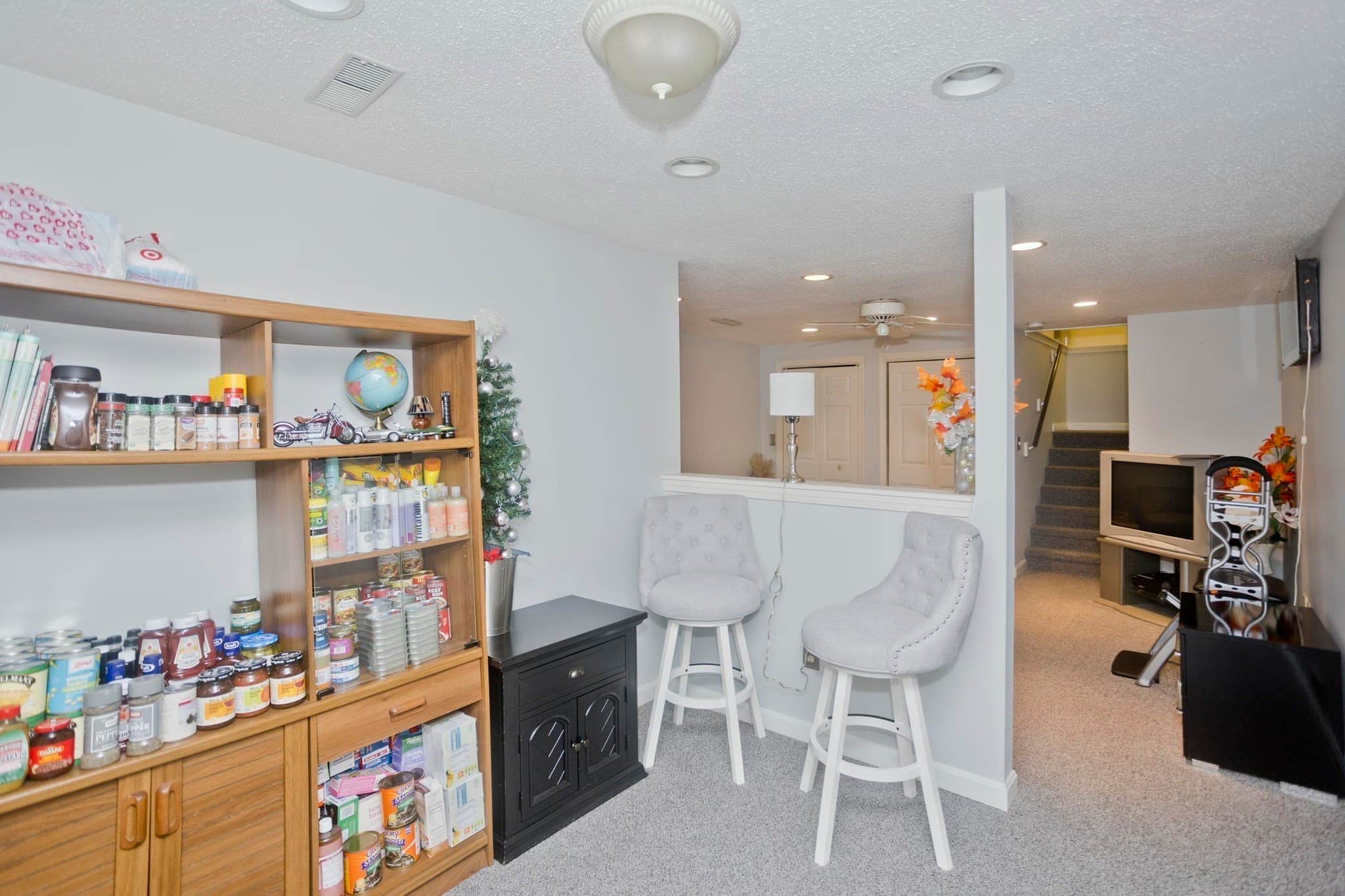 Condominium at 27 Curry Lane # 27, Chicopee MA 01022, Chicopee, photo 25 of 33