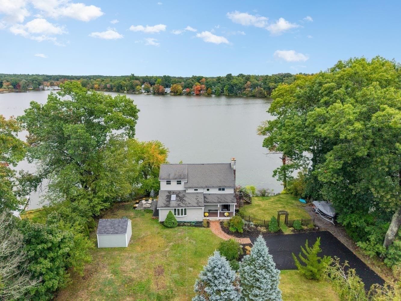 35 Lakeside Blvd, North Reading MA 01864