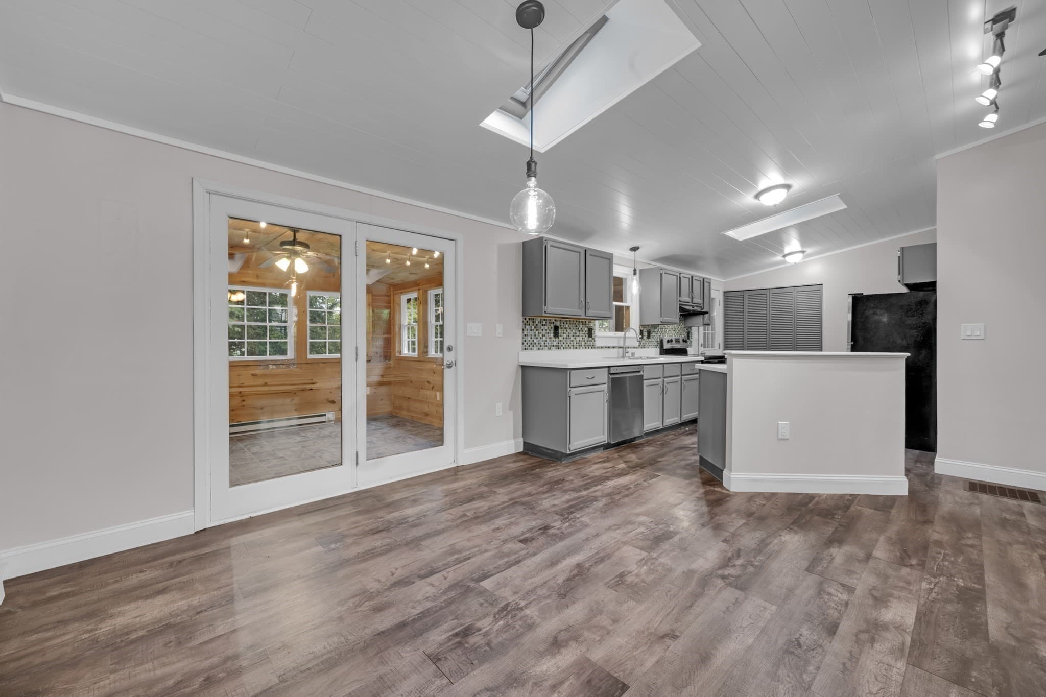 Single Family Residence at 139 Podunk Rd, Sturbridge MA 01566, Sturbridge, photo 6 of 34