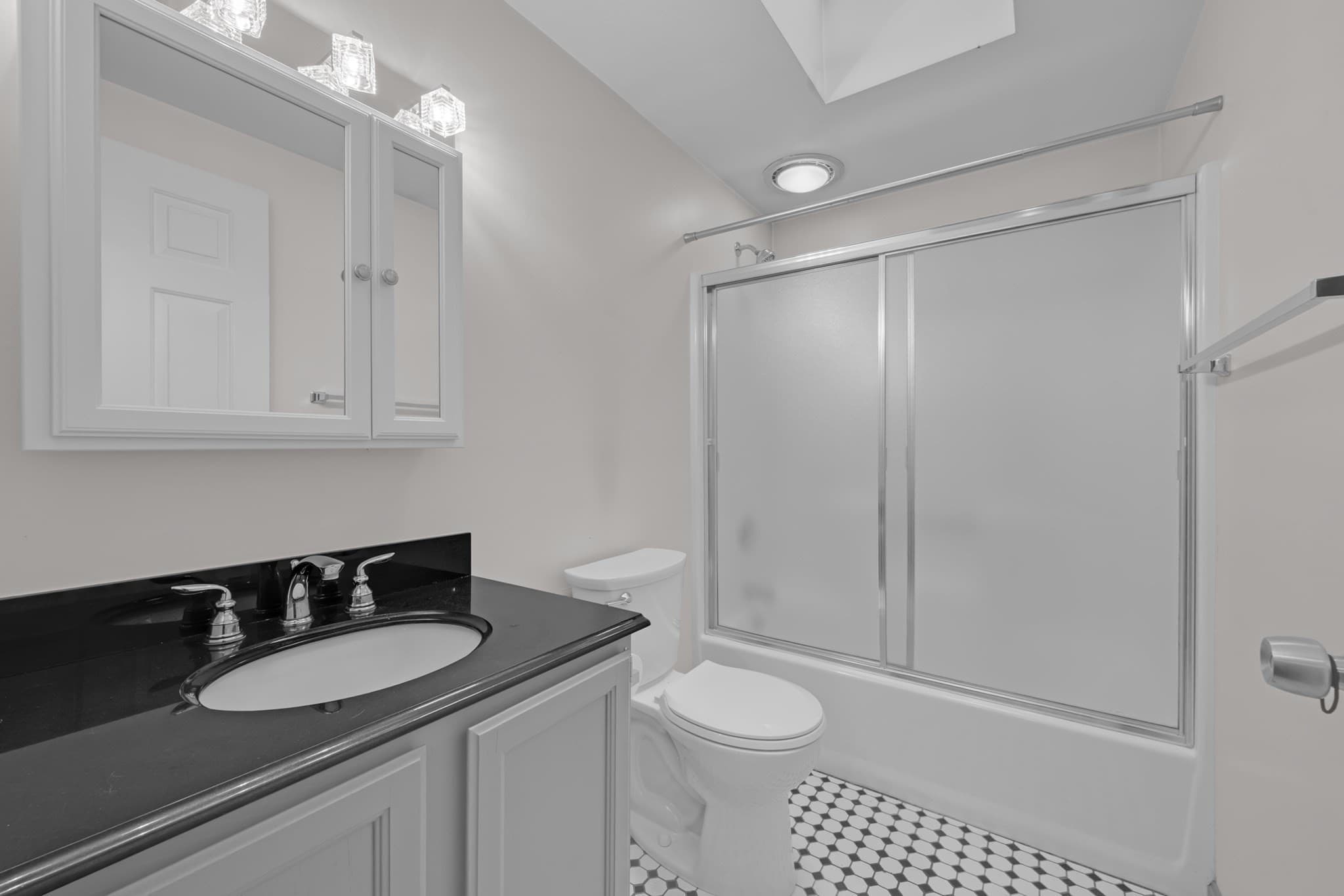 Single Family Residence at 139 Podunk Rd, Sturbridge MA 01566, Sturbridge, photo 16 of 34