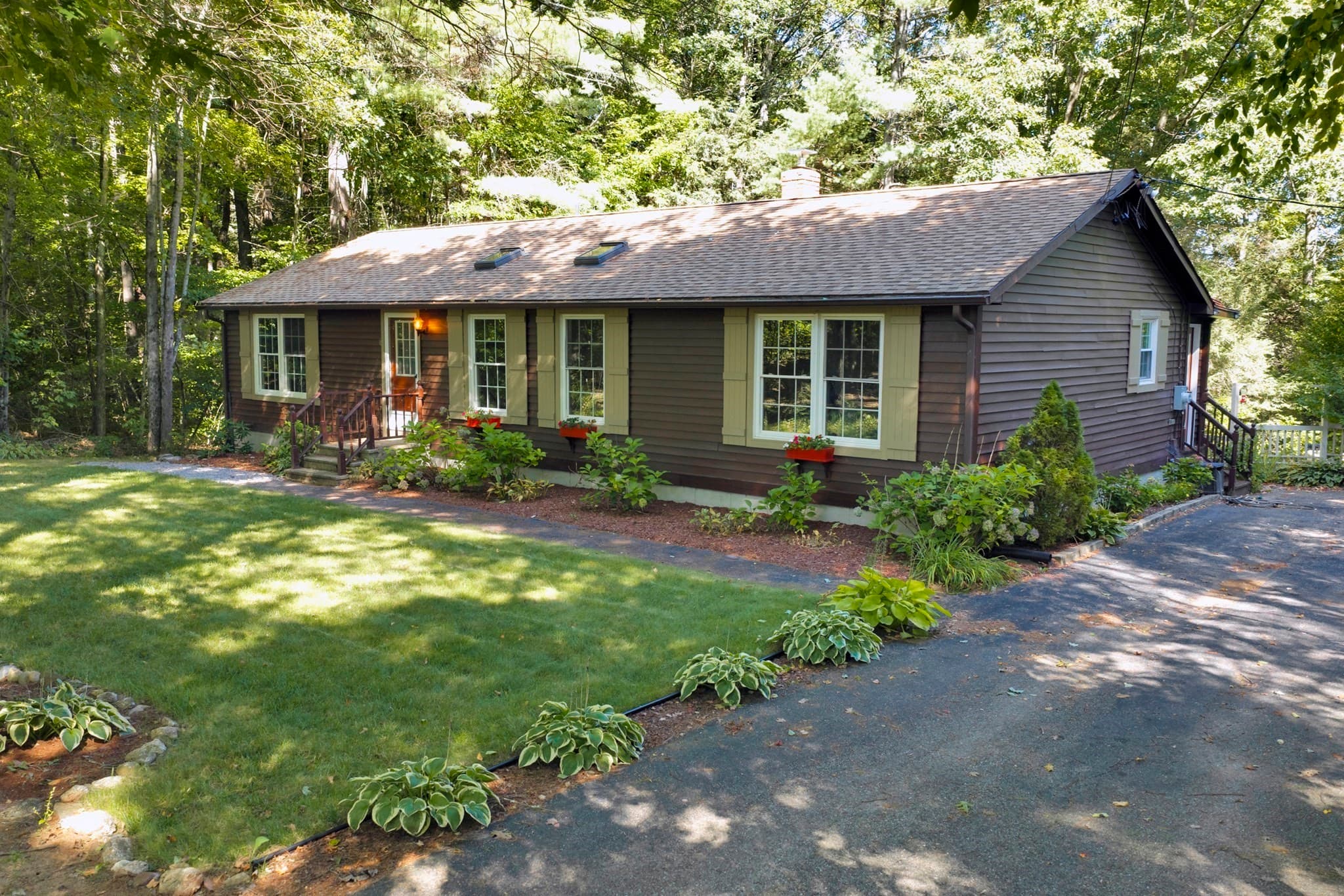 139 Podunk Rd, Sturbridge MA 01566