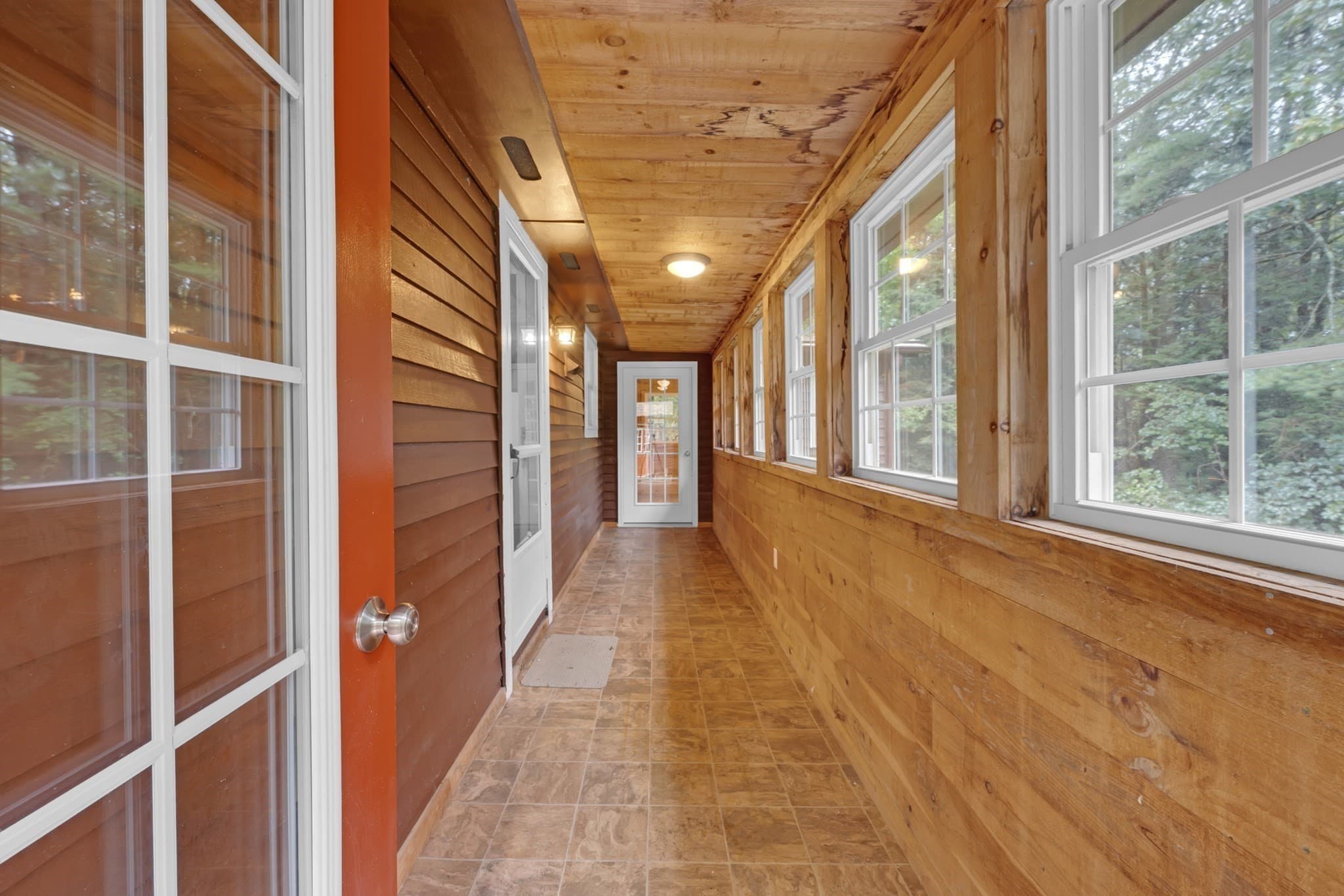 Single Family Residence at 139 Podunk Rd, Sturbridge MA 01566, Sturbridge, photo 4 of 34