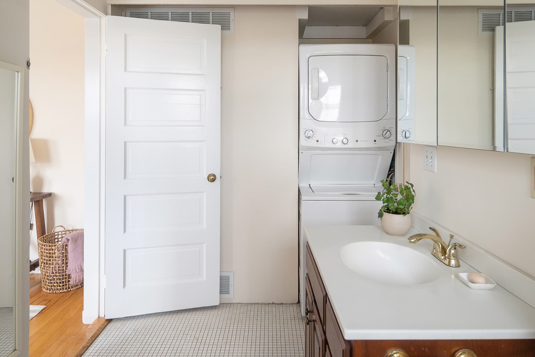 Condominium at 993 Memorial Drive # 603, Cambridge MA 02138, Cambridge, photo 17 of 25