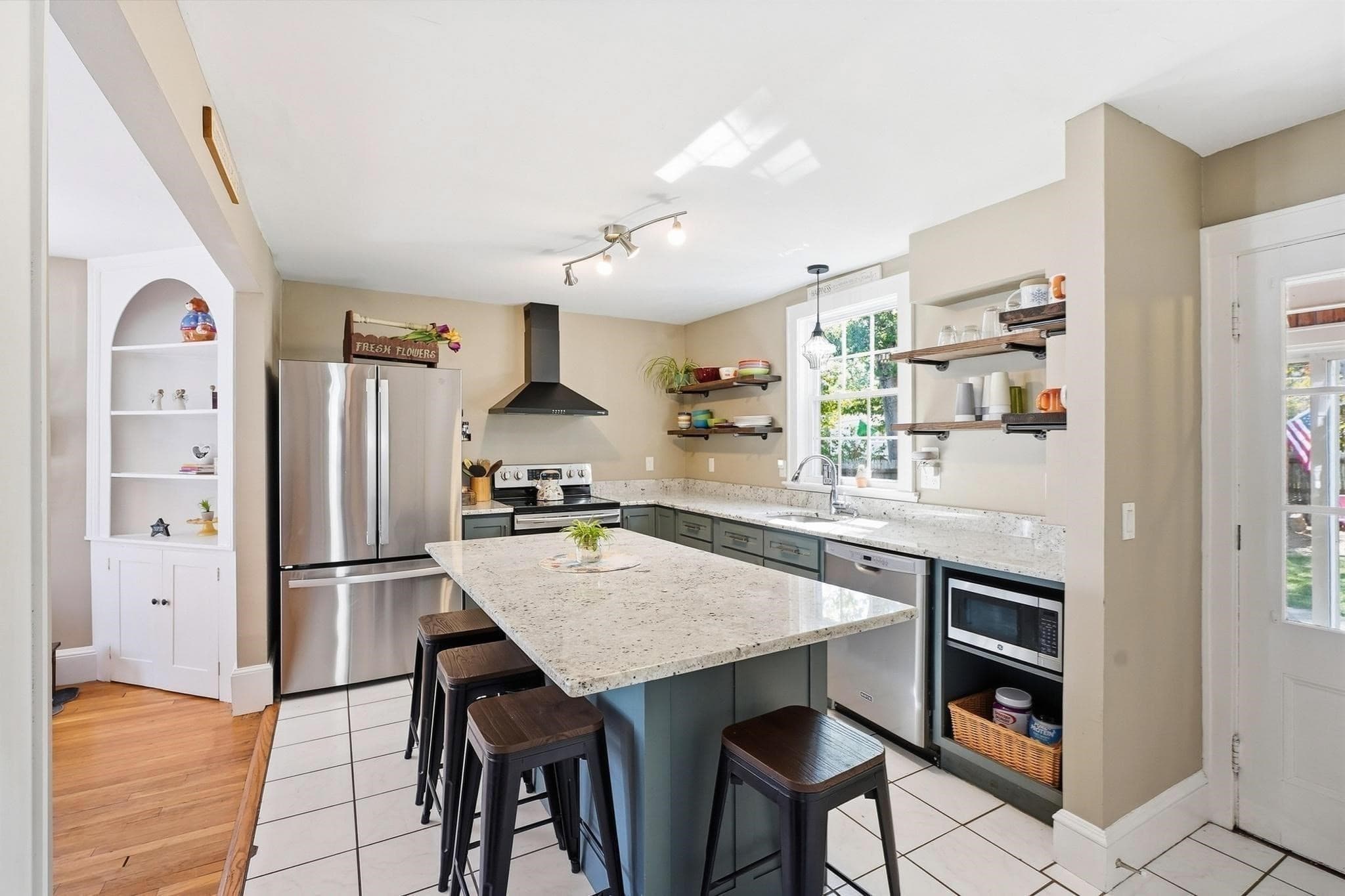Single Family Residence at 30 Hilldale Rd, Weymouth MA 02190, Weymouth, photo 16 of 33