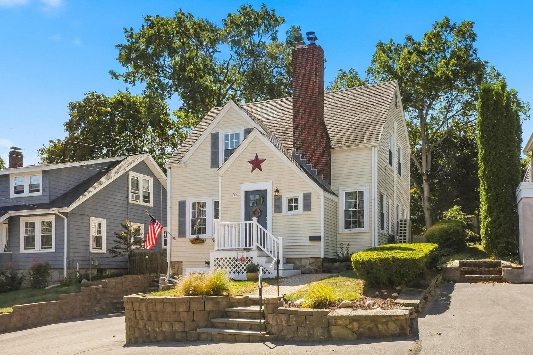 30 Hilldale Rd, Weymouth MA 02190