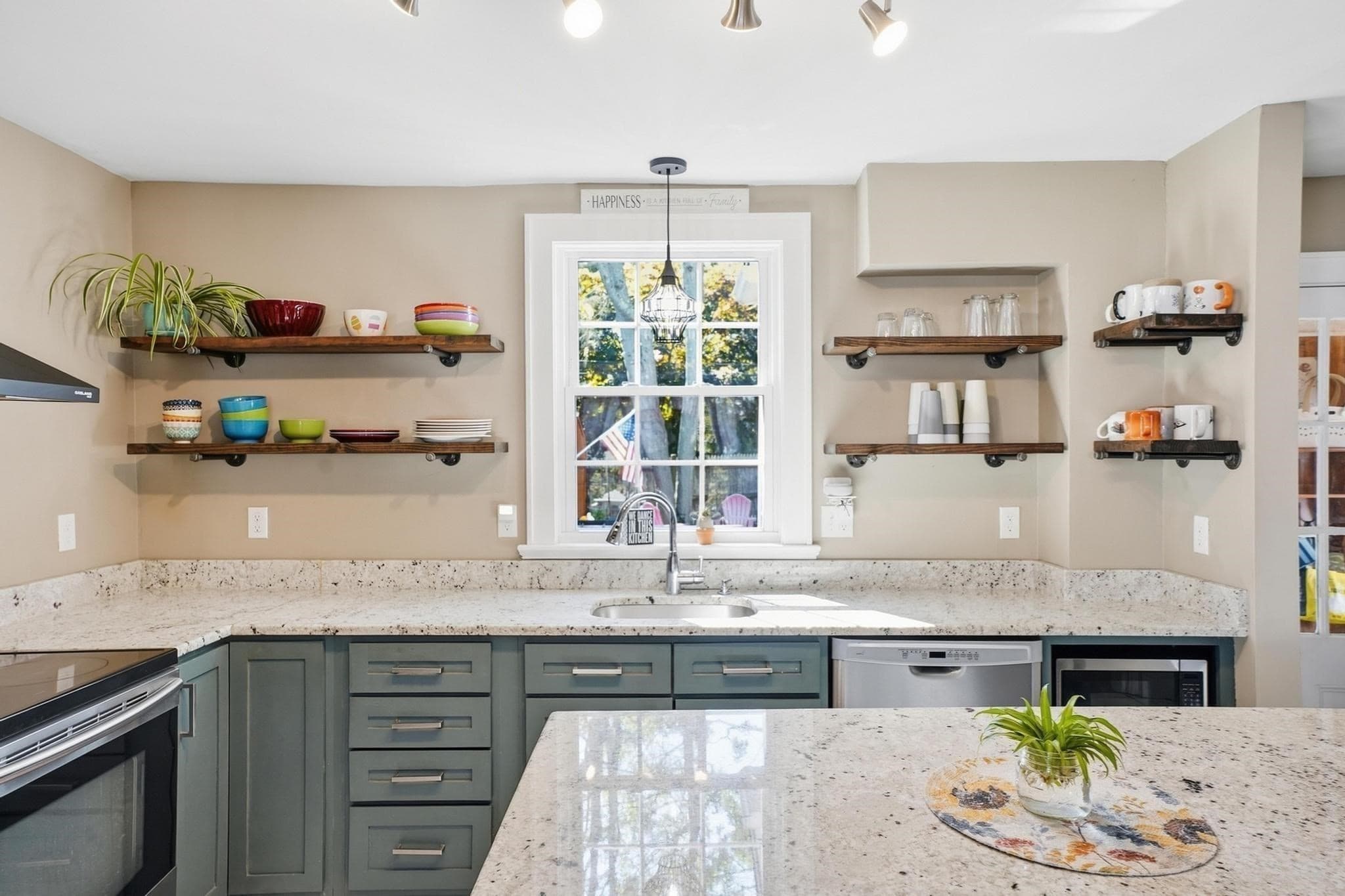 Single Family Residence at 30 Hilldale Rd, Weymouth MA 02190, Weymouth, photo 14 of 33