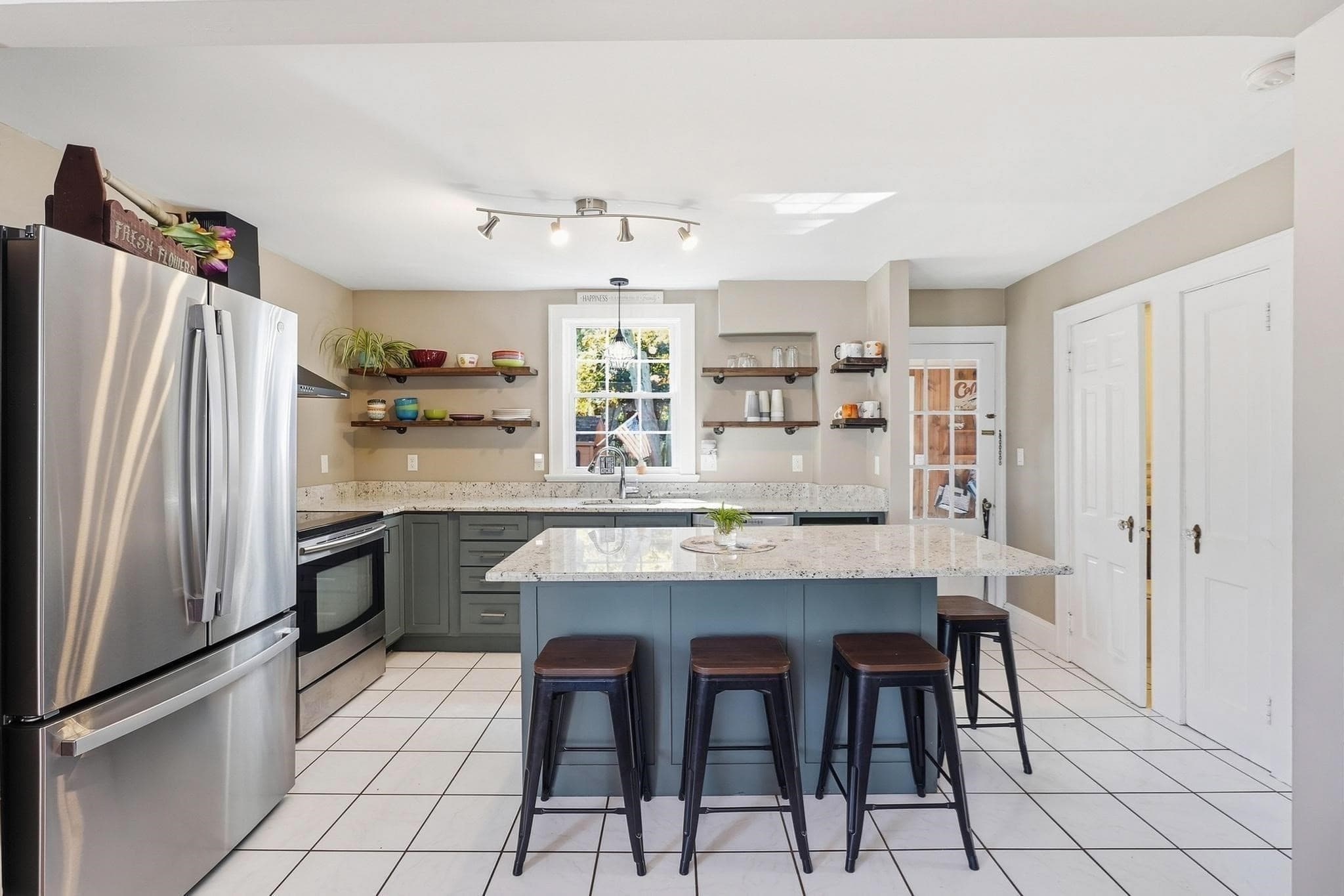 Single Family Residence at 30 Hilldale Rd, Weymouth MA 02190, Weymouth, photo 15 of 33