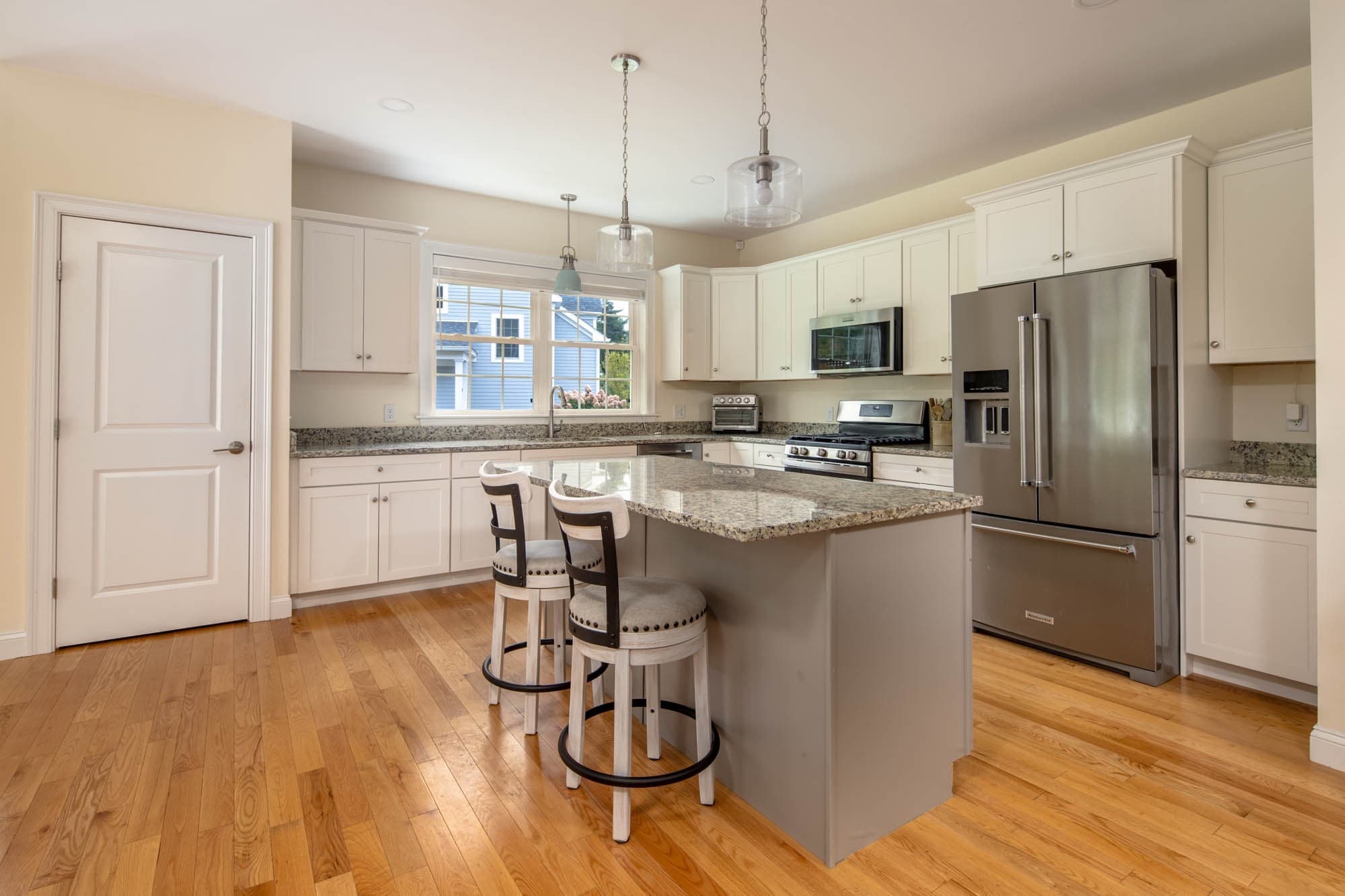 Single Family Residence at 31 Split Rock Ln, Mattapoisett MA 02739, Mattapoisett, photo 9 of 38