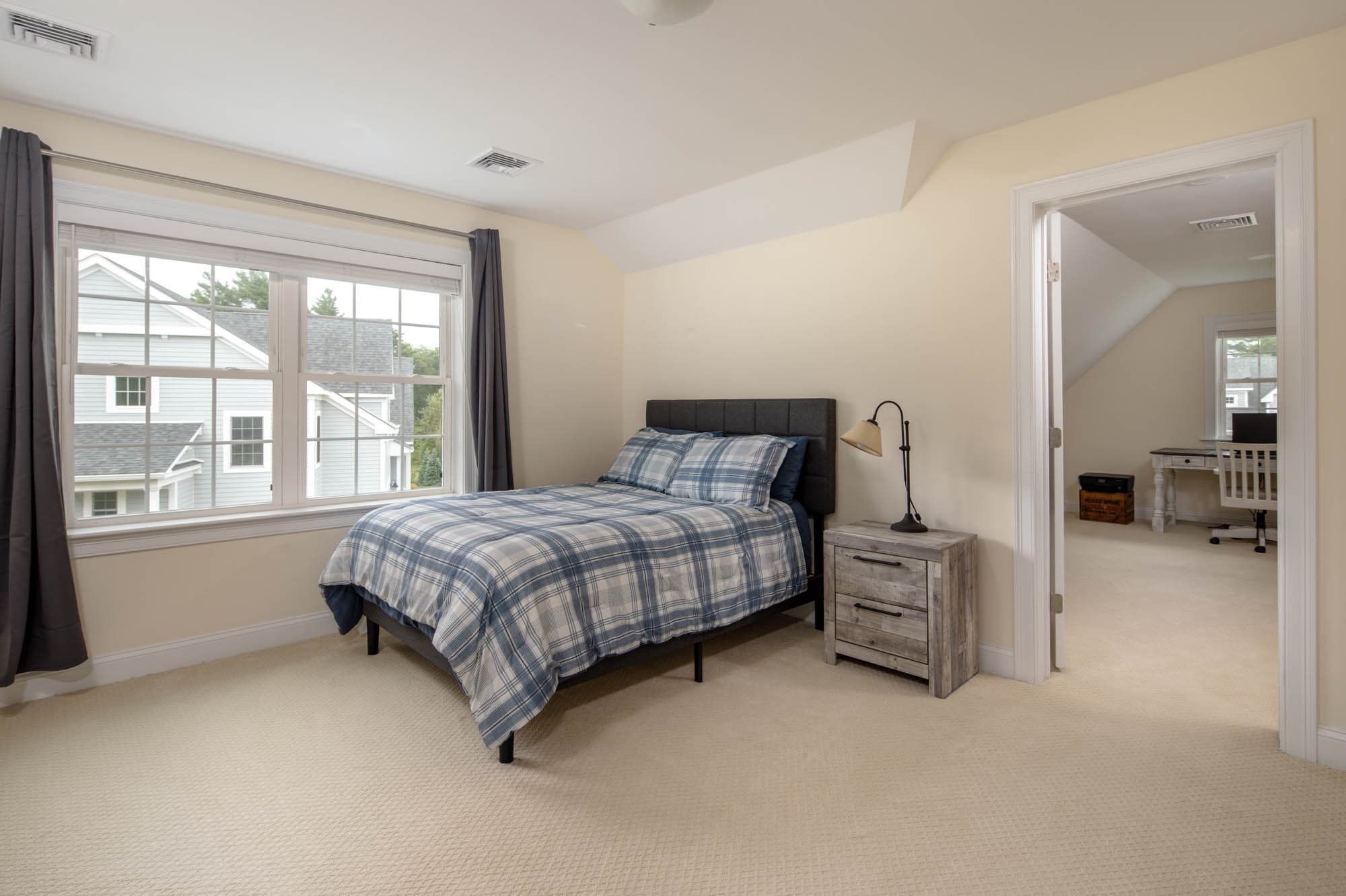 Single Family Residence at 31 Split Rock Ln, Mattapoisett MA 02739, Mattapoisett, photo 29 of 38
