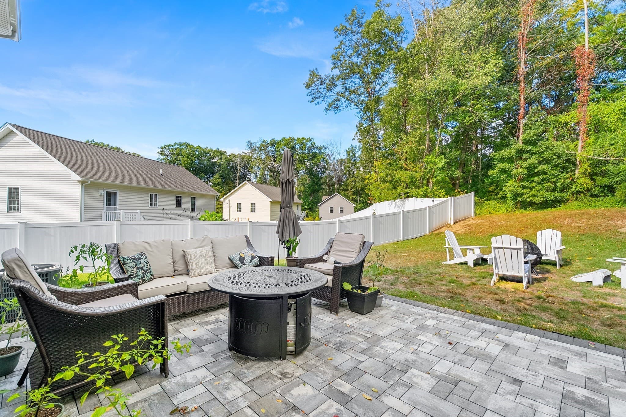 Single Family Residence at 16 Liane Dr, Woonsocket RI 02895, Woonsocket, photo 32 of 39