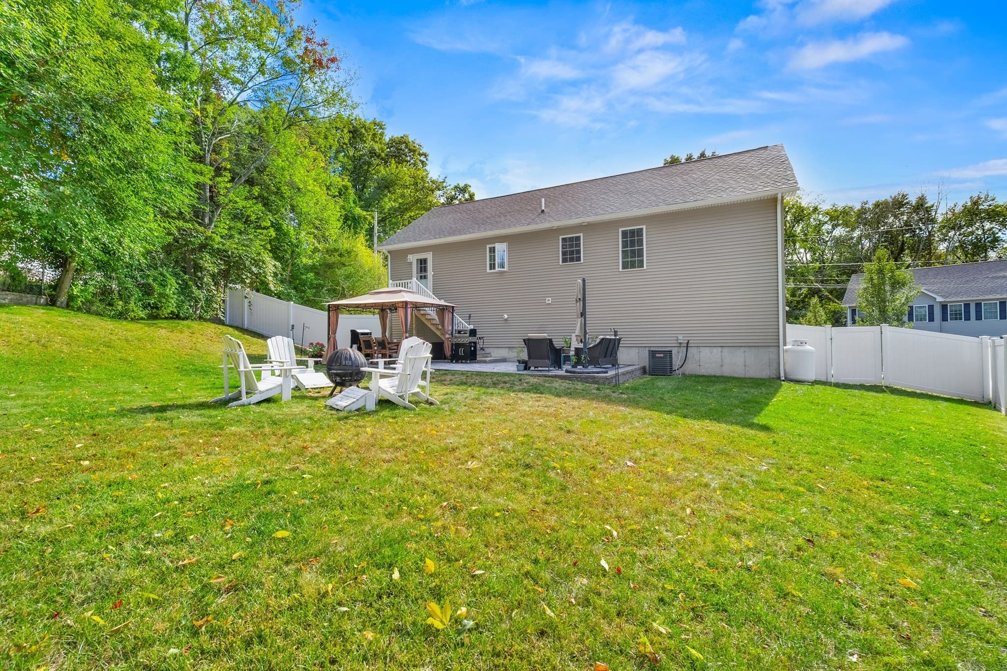 Single Family Residence at 16 Liane Dr, Woonsocket RI 02895, Woonsocket, photo 30 of 39