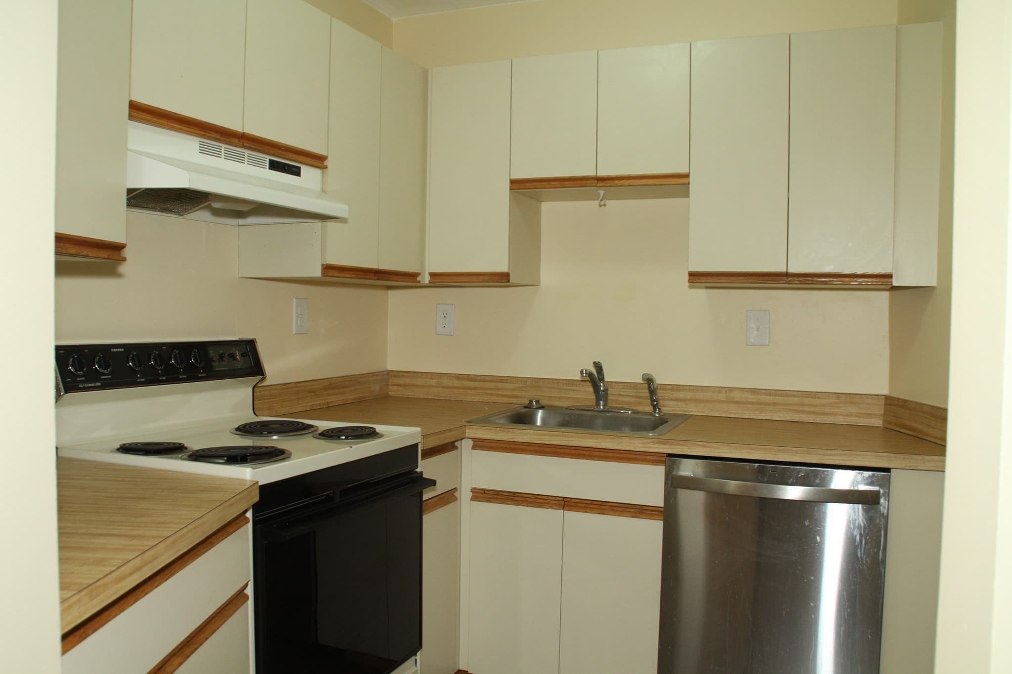 Condominium at 90 Quincy Shore Dr # 219, Quincy MA 02171, Quincy, photo 6 of 25