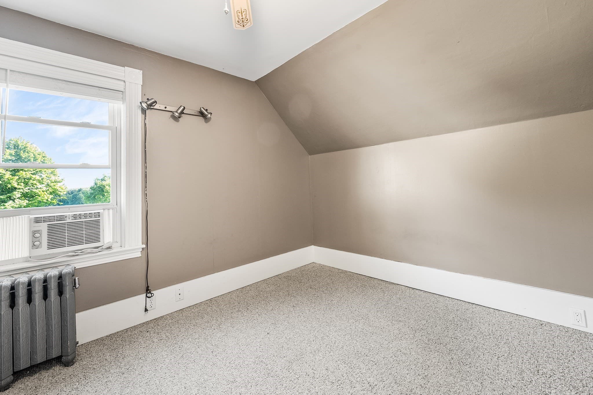 Single Family Residence at 161 Pleasant St, Lunenburg MA 01462, Lunenburg, photo 23 of 39