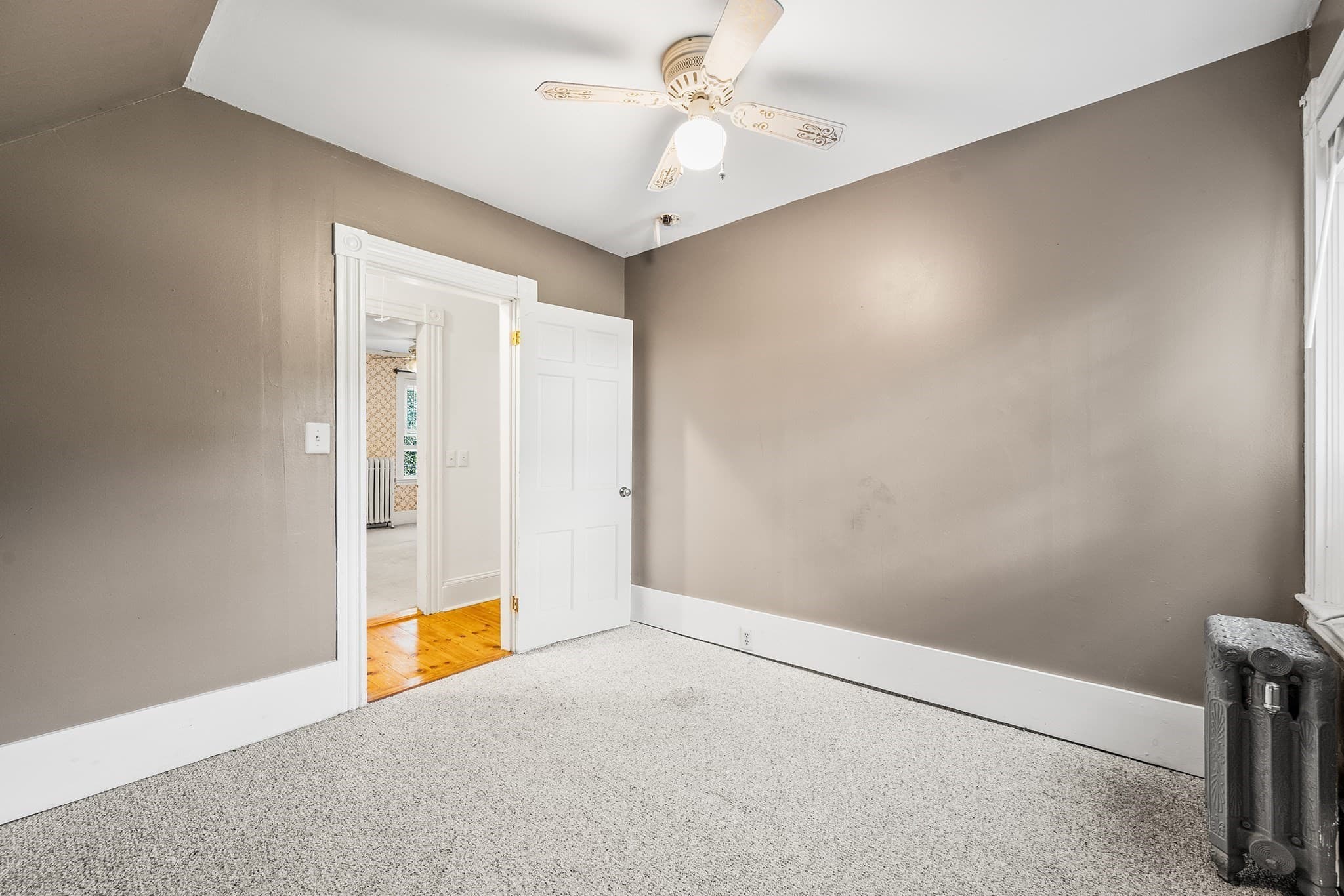 Single Family Residence at 161 Pleasant St, Lunenburg MA 01462, Lunenburg, photo 24 of 39