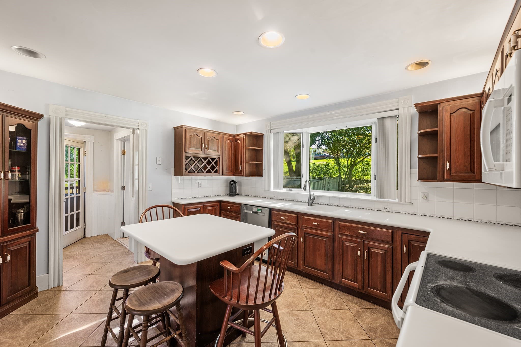Single Family Residence at 161 Pleasant St, Lunenburg MA 01462, Lunenburg, photo 11 of 39