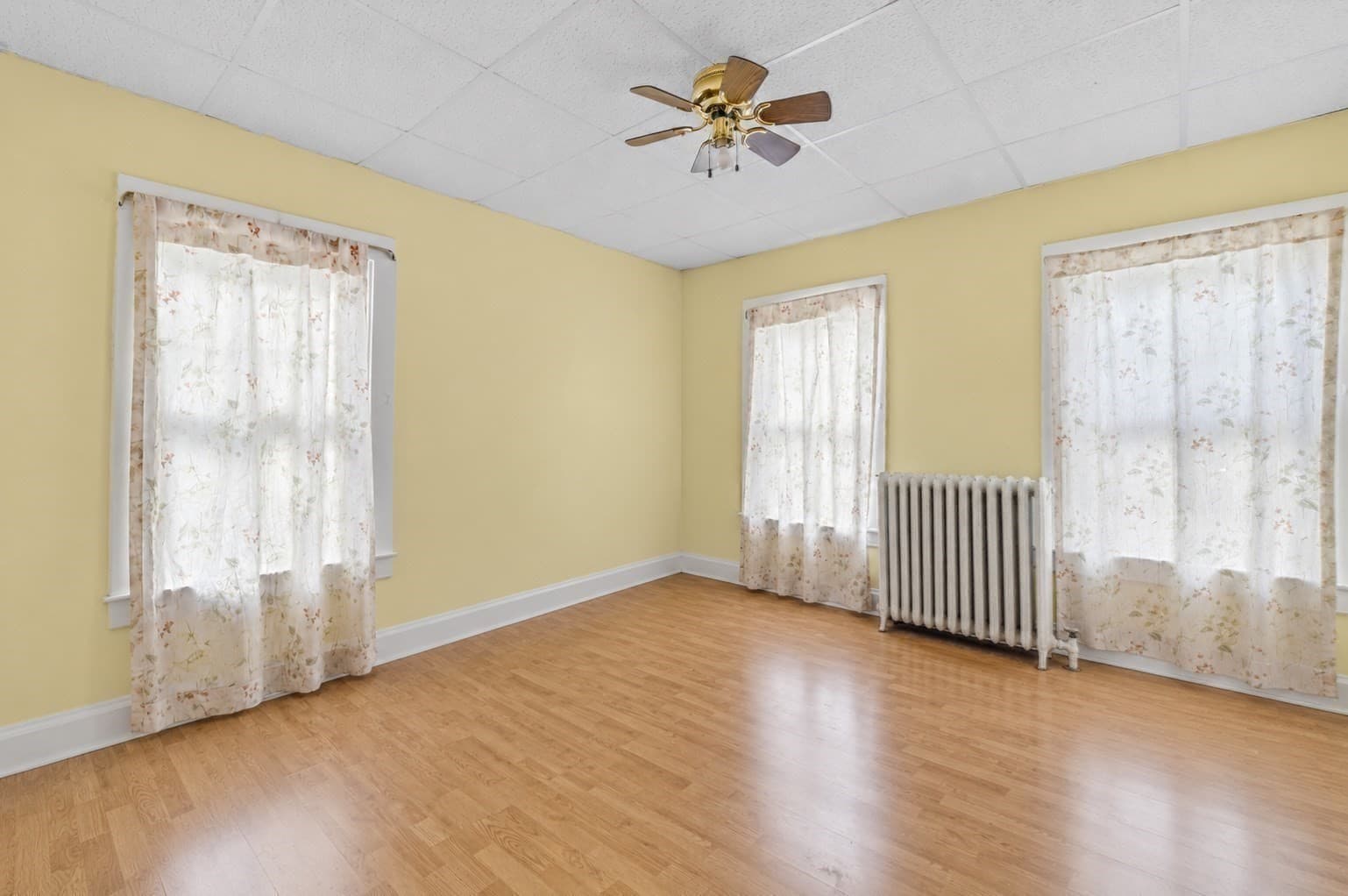 Single Family Residence at 96 Pierce St, New Bedford MA 02740, New Bedford, photo 17 of 23