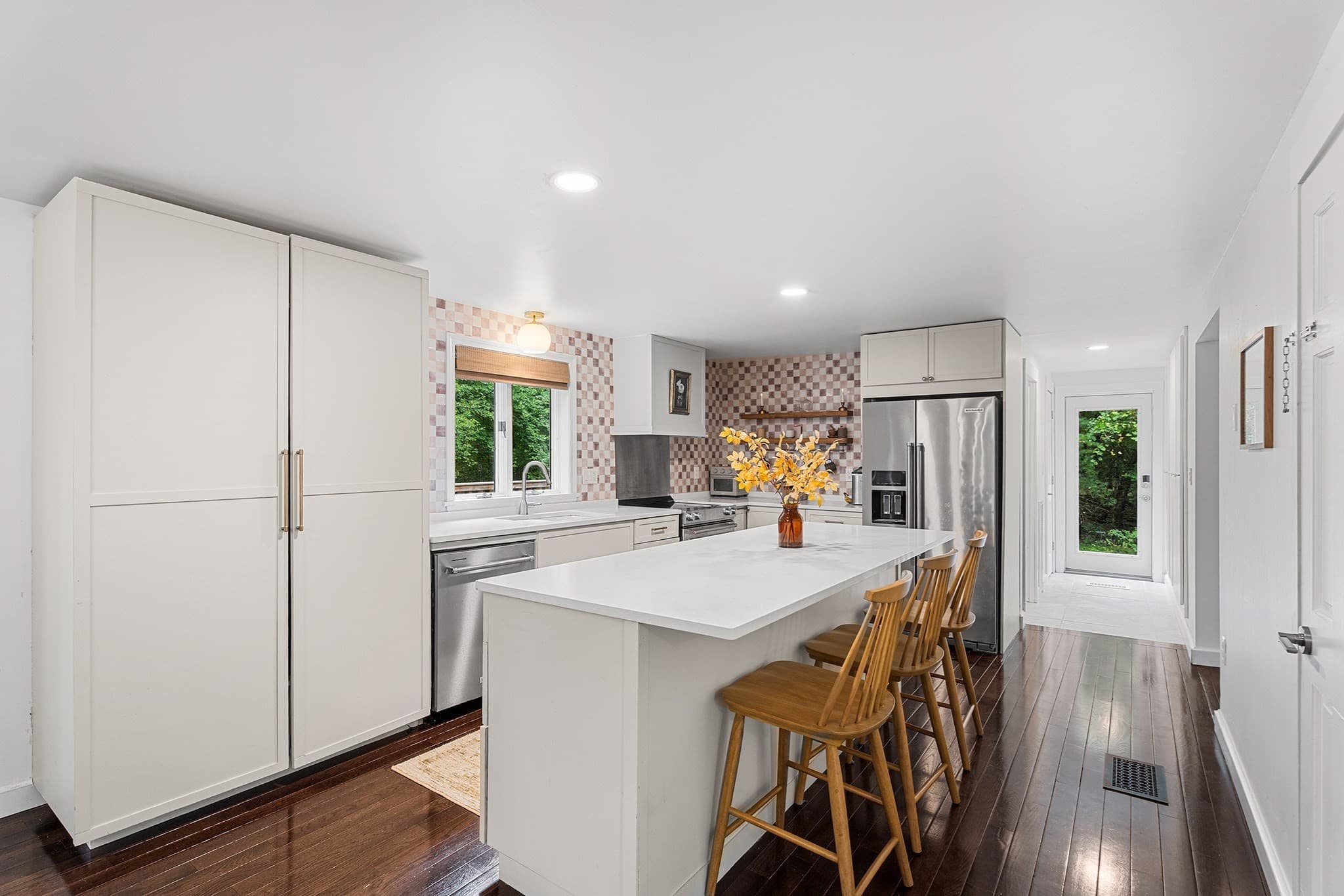 Single Family Residence at 676 West St, Uxbridge MA 01569, Uxbridge, photo 6 of 41