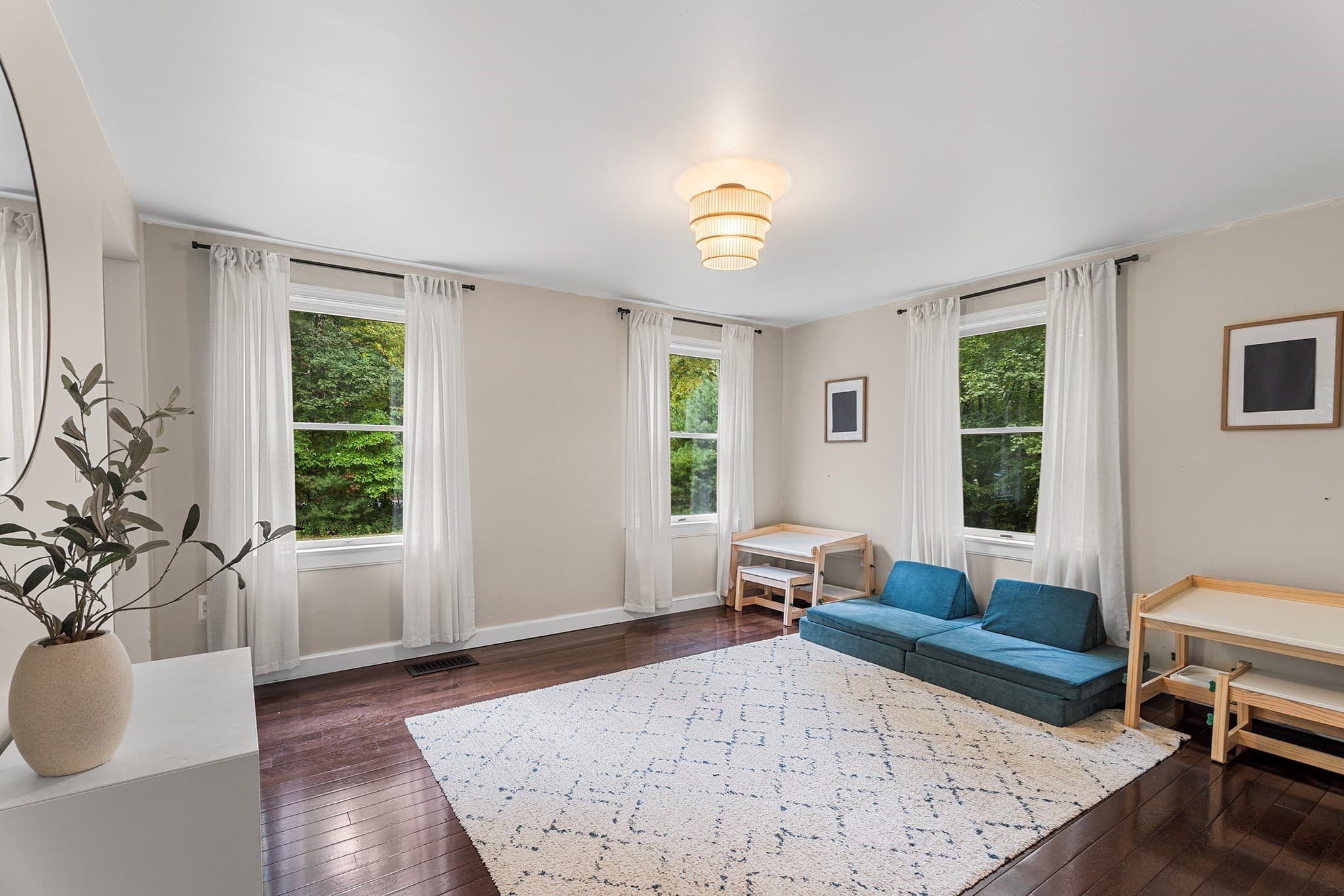 Single Family Residence at 676 West St, Uxbridge MA 01569, Uxbridge, photo 10 of 41