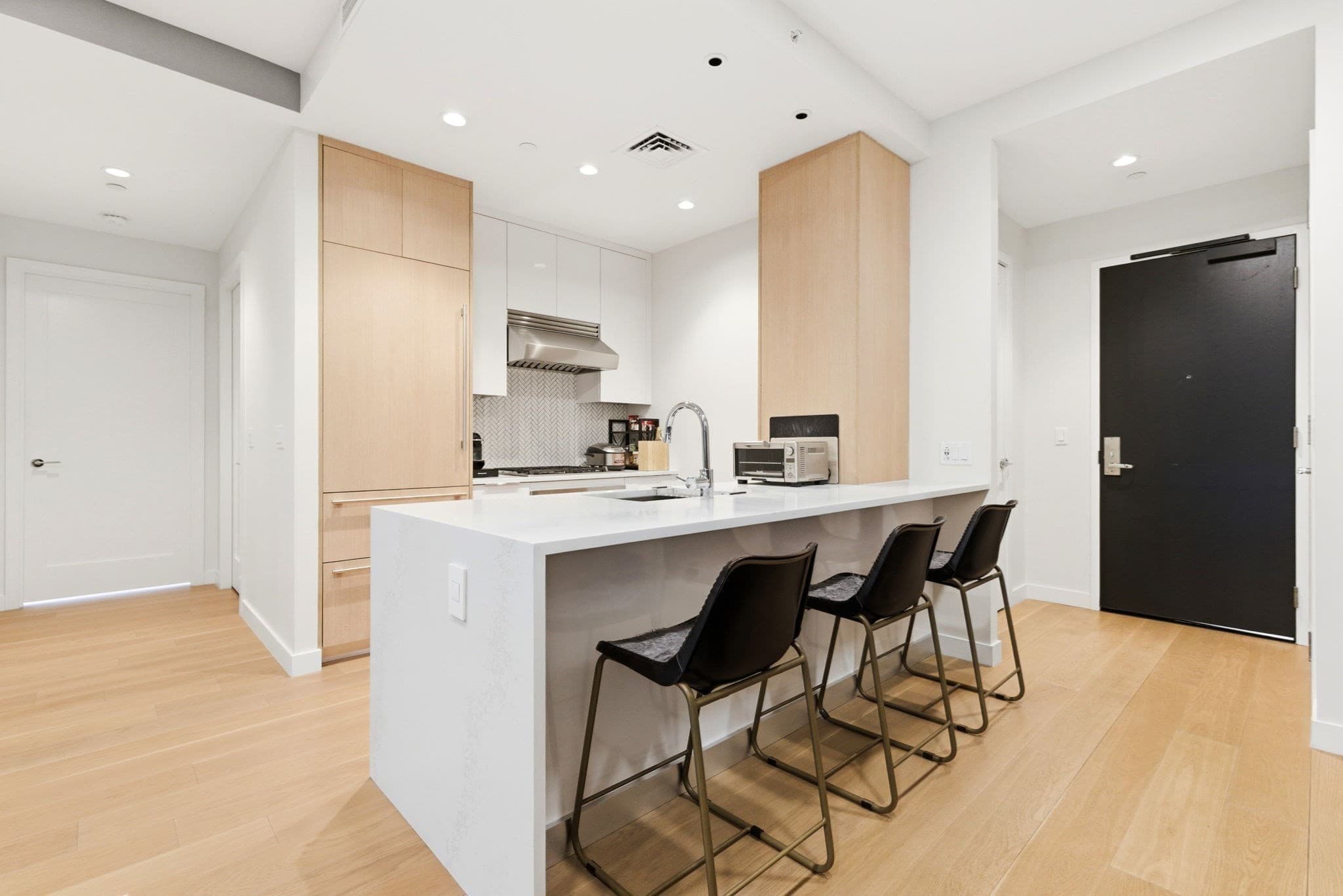 Condominium at 188 Brookline Avenue # 23I, Boston MA 02215, Boston, photo 7 of 25