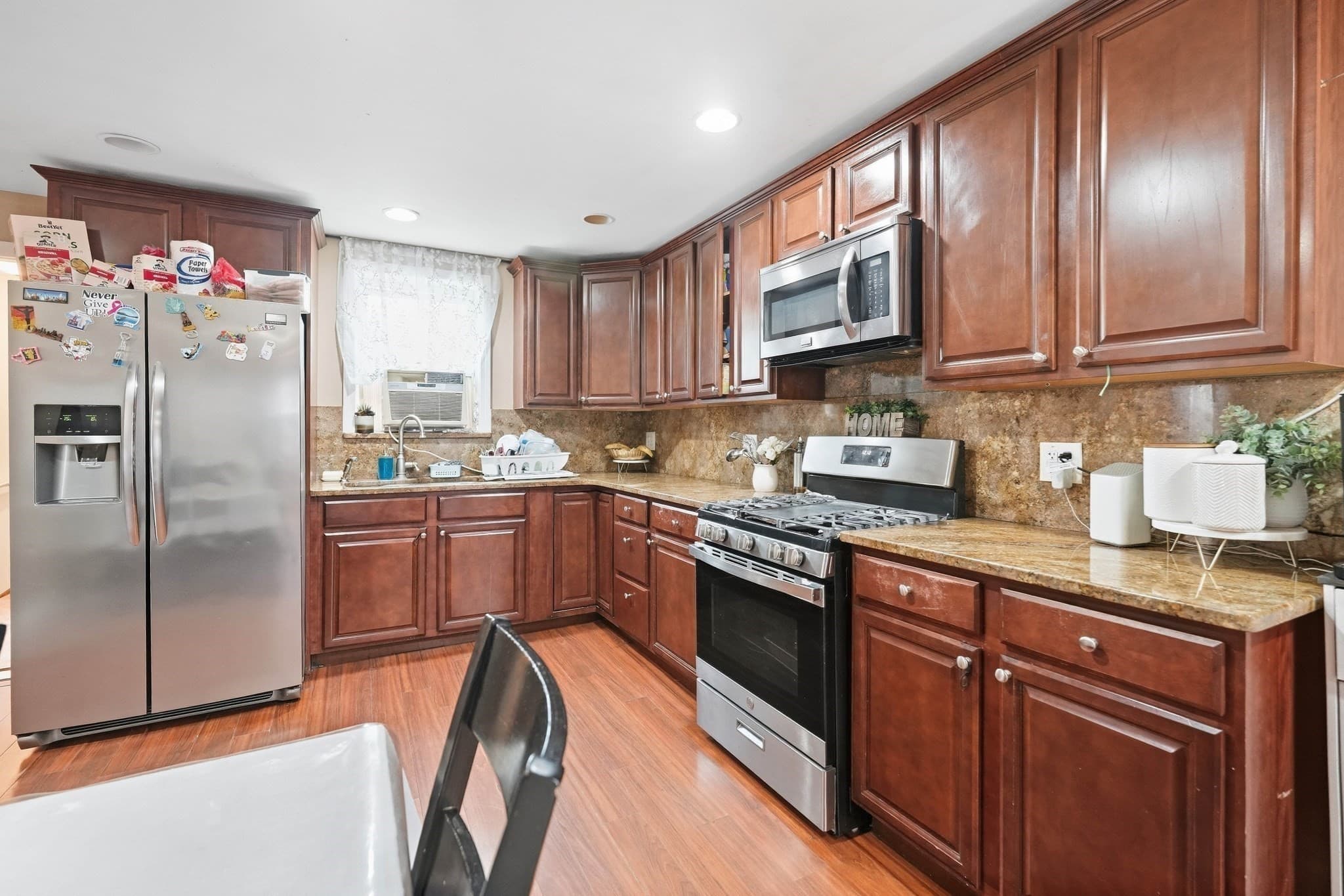 2 Family - 2 Units Up/Down at 43 Broad St, Lynn MA 01902, Lynn, photo 6 of 24