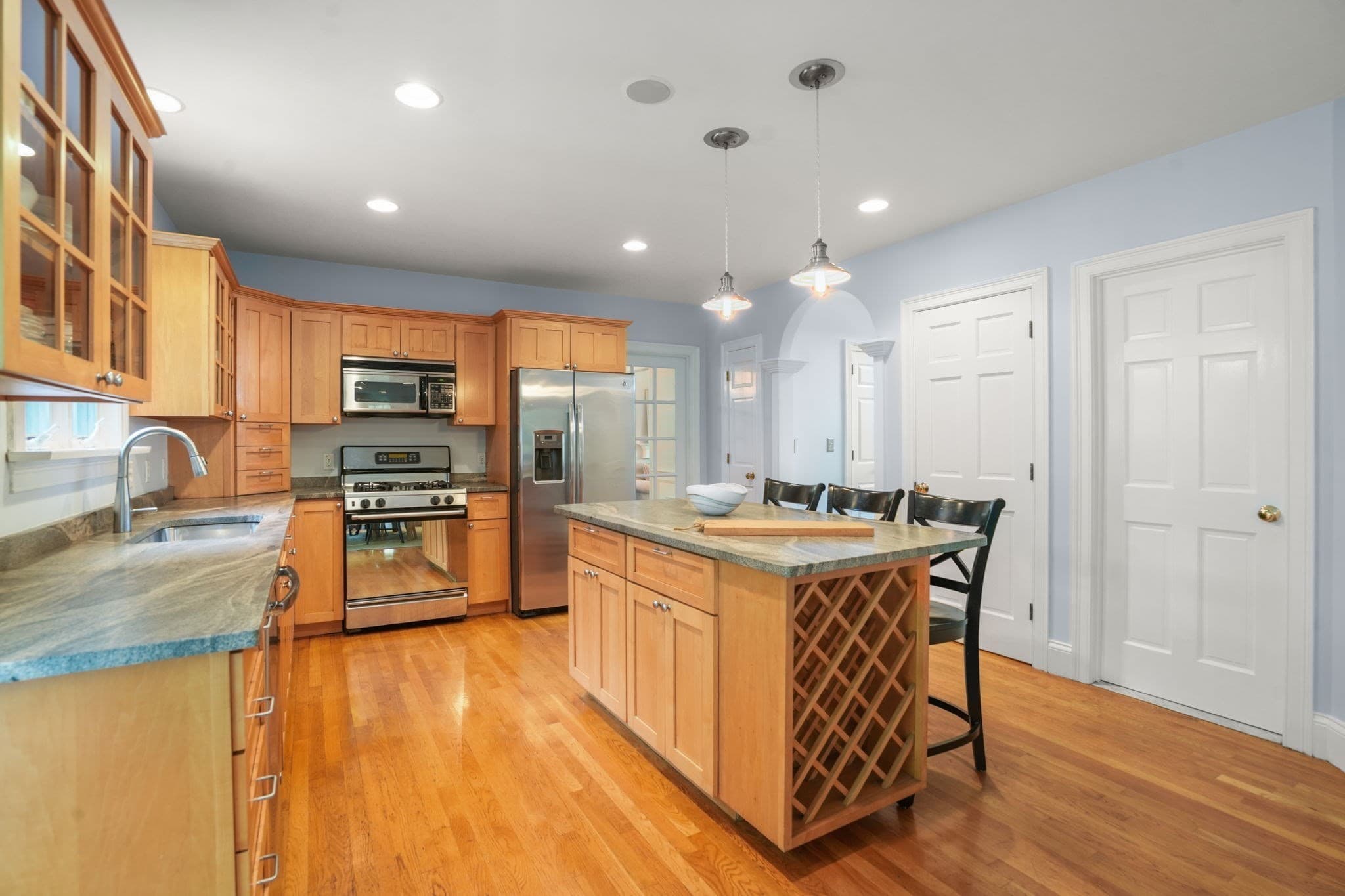 Single Family Residence at 55 Brook Farm Rd, Boston MA 02132, Boston, photo 9 of 32