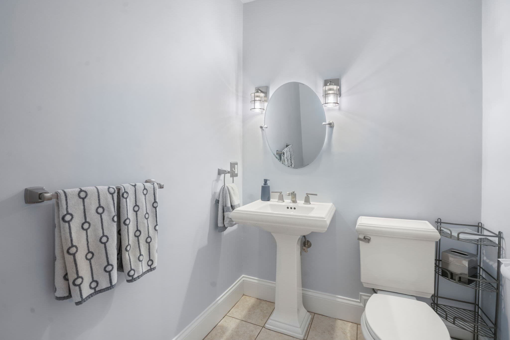Single Family Residence at 55 Brook Farm Rd, Boston MA 02132, Boston, photo 14 of 32