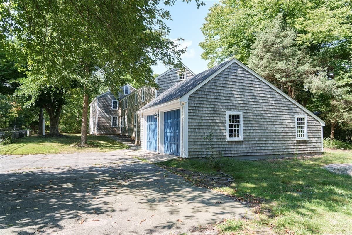 Single Family Residence at 687 Main St, Wareham MA 02571, Wareham, photo 3 of 31