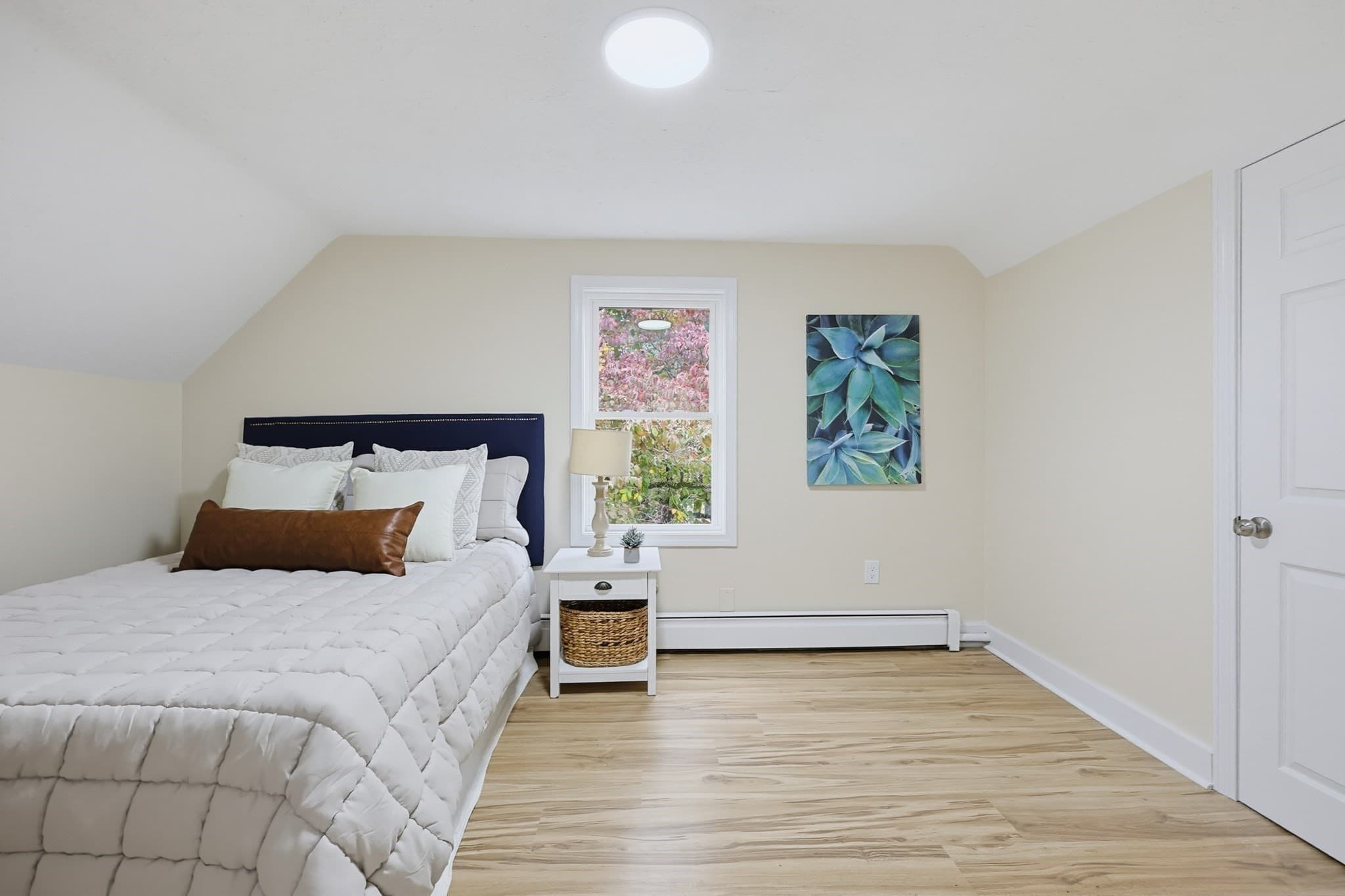 Single Family Residence at 6 Harris Ave, Milford MA 01757, Milford, photo 10 of 18