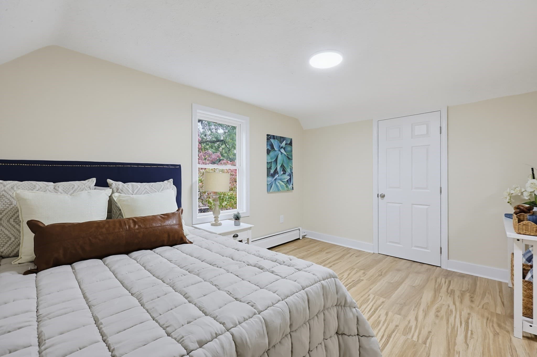 Single Family Residence at 6 Harris Ave, Milford MA 01757, Milford, photo 11 of 18