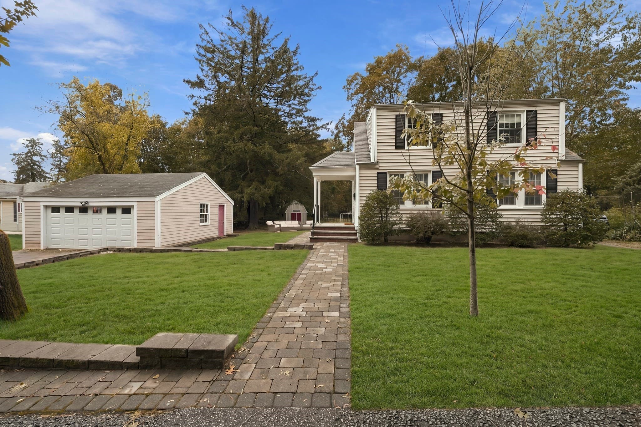Single Family Residence at 16 Clifford Ct, Hingham MA 02043, Hingham, photo 2 of 30