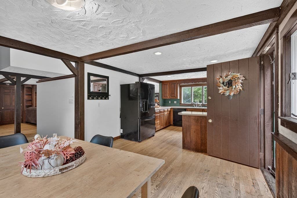 Single Family Residence at 184 Centre St., Danvers MA 01923, Danvers, photo 2 of 40
