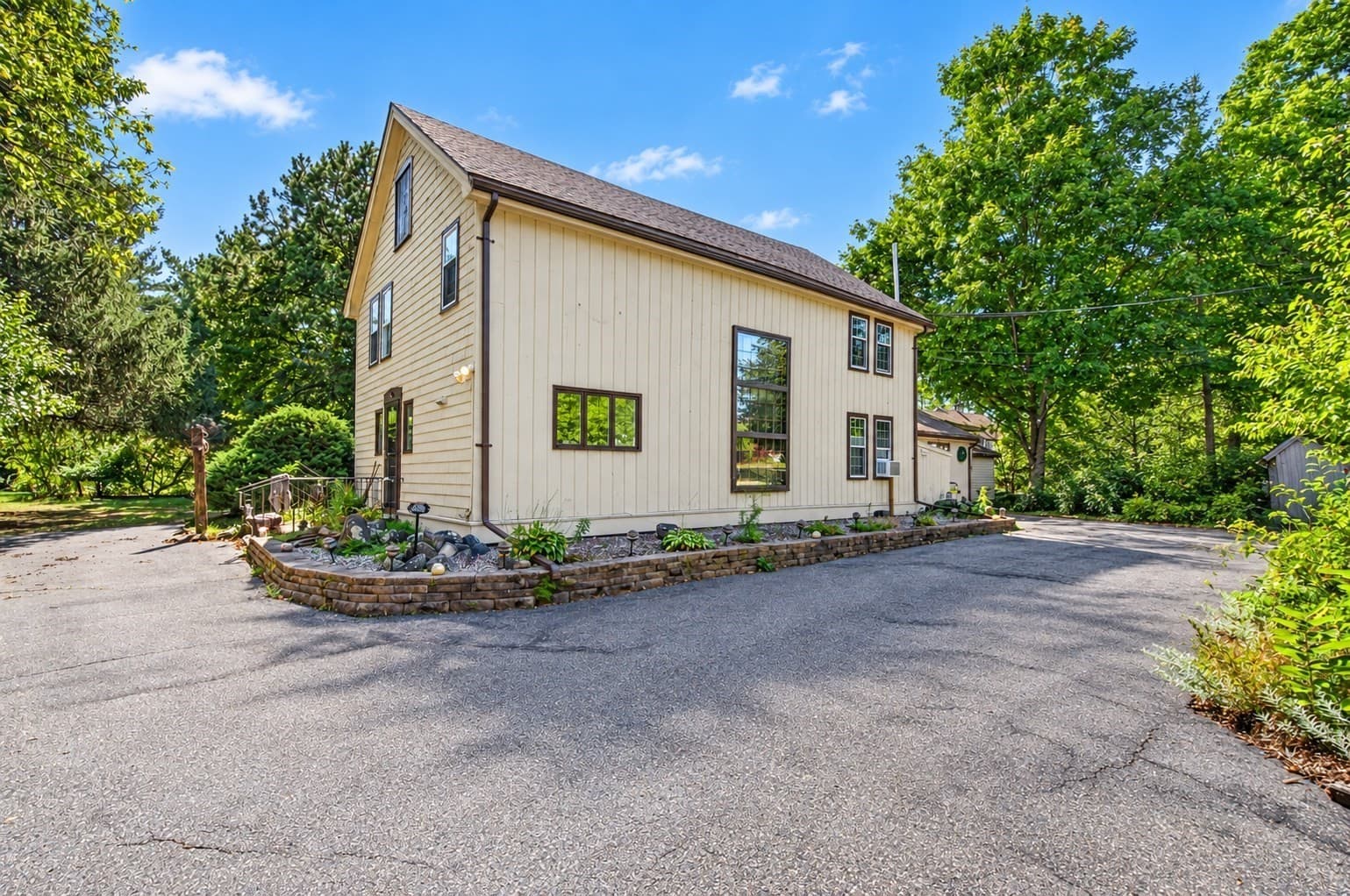 184 Centre St., Danvers MA 01923