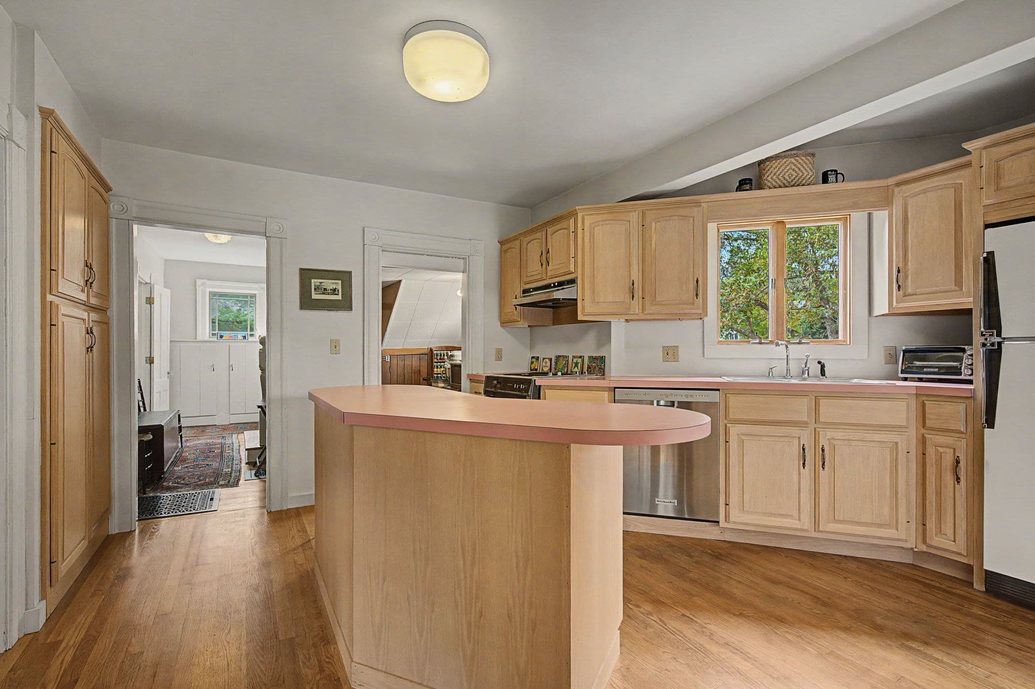 Single Family Residence at 13 East St, Southampton MA 01073, Southampton, photo 11 of 40