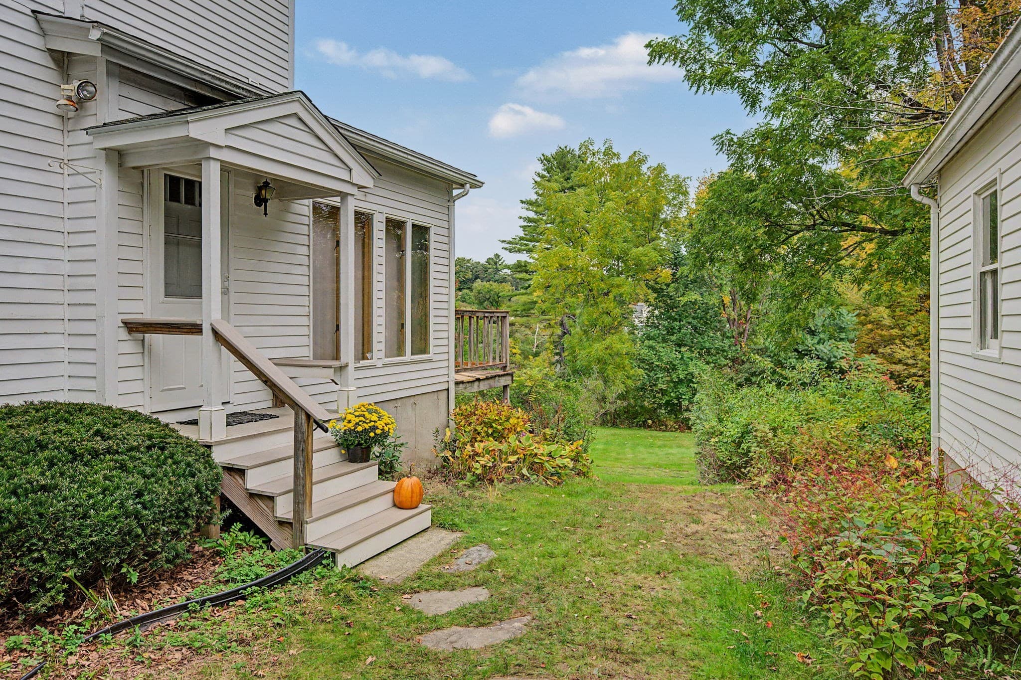 Single Family Residence at 13 East St, Southampton MA 01073, Southampton, photo 4 of 40