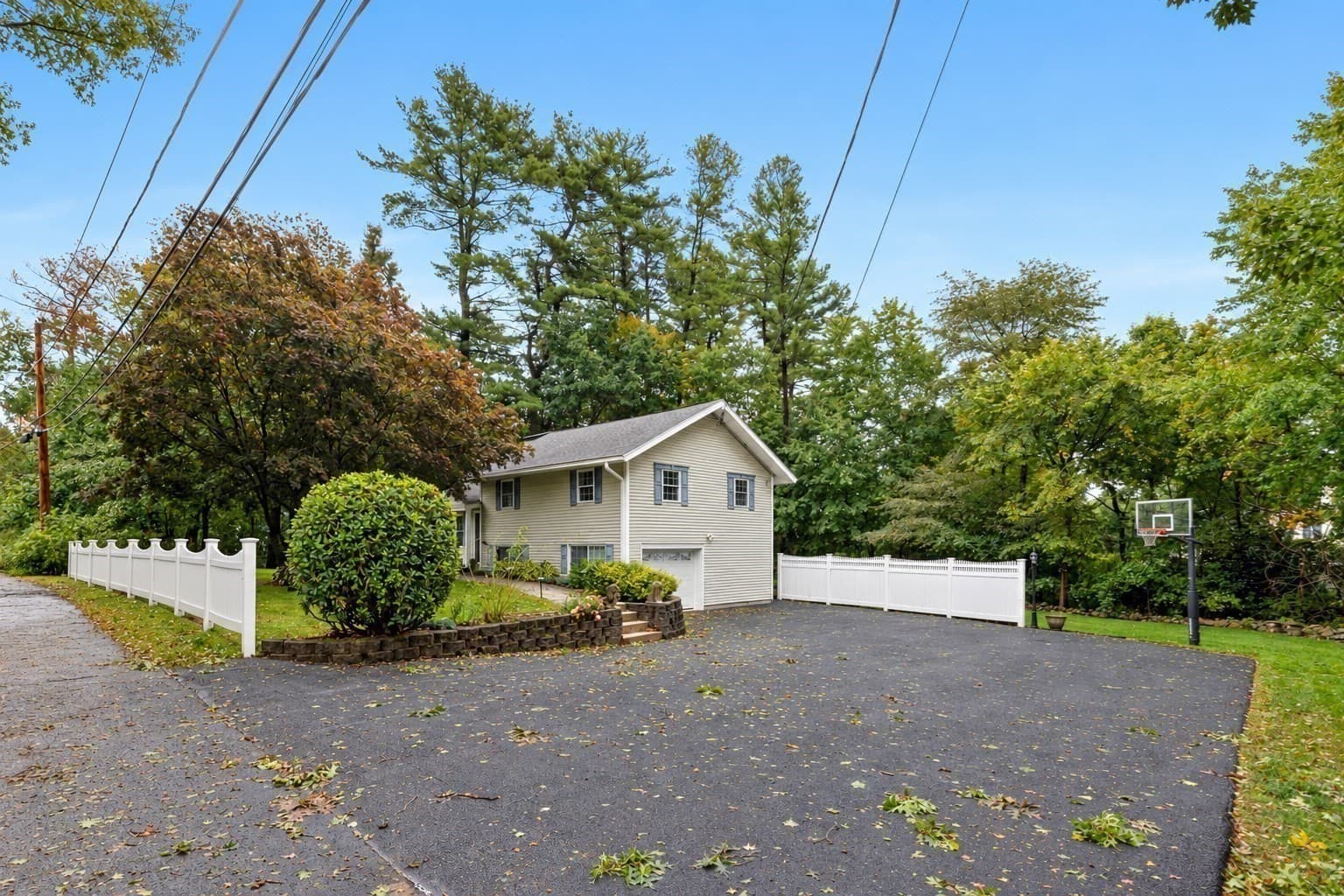 Single Family Residence at 8 Patley Rd, North Reading MA 01864, North Reading, photo 4 of 31