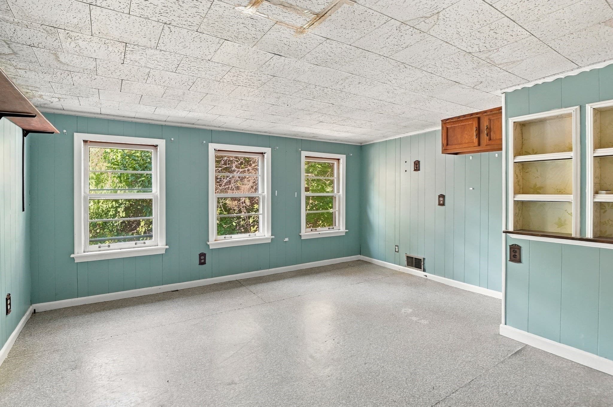 Single Family Residence at 306 Leominster Road, Sterling MA 01564, Sterling, photo 24 of 37
