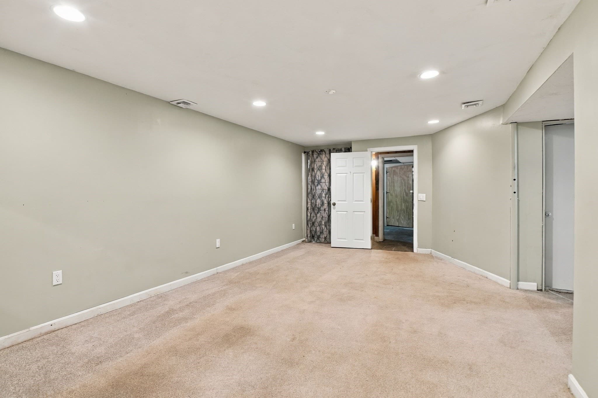 Single Family Residence at 306 Leominster Road, Sterling MA 01564, Sterling, photo 29 of 37