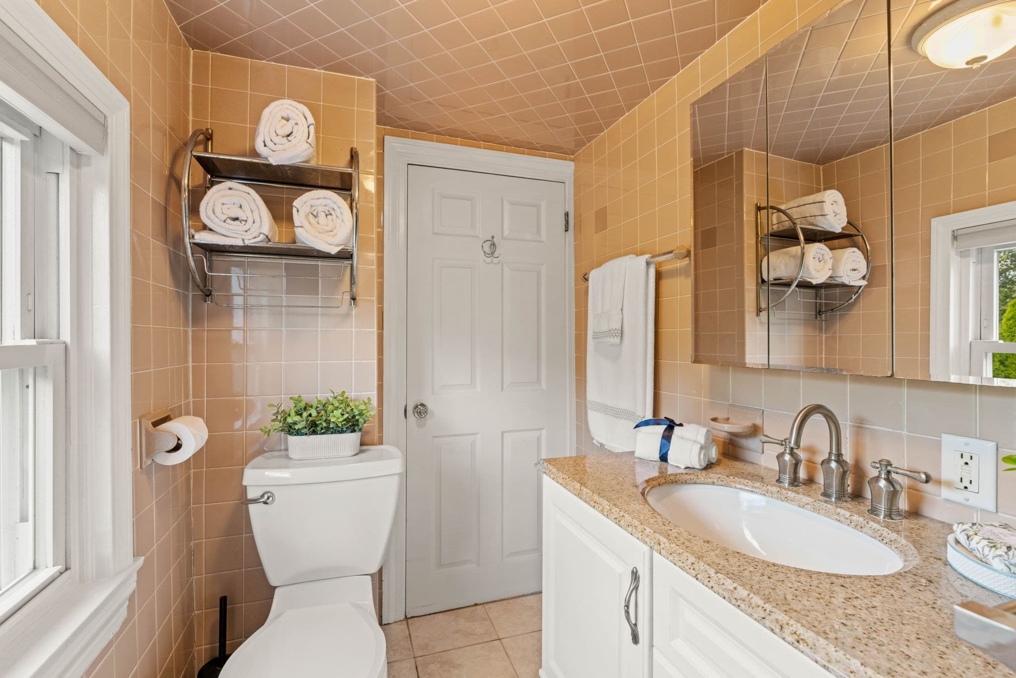 Single Family Residence at 52 Thornton Ave, Methuen MA 01844, Methuen, photo 21 of 32
