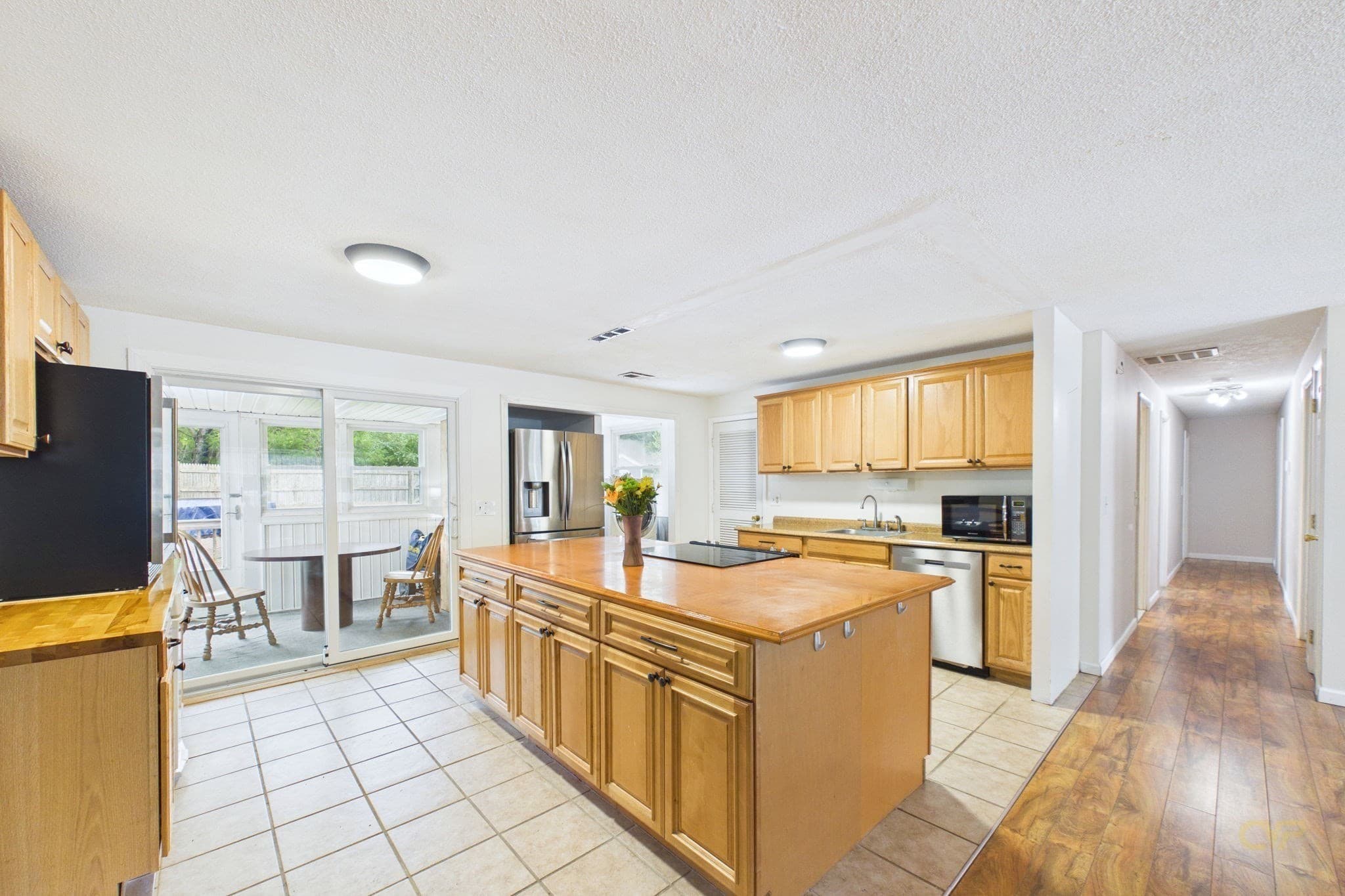 Single Family Residence at 186 Powderhorn Dr, Taunton MA 02780, Taunton, photo 5 of 27