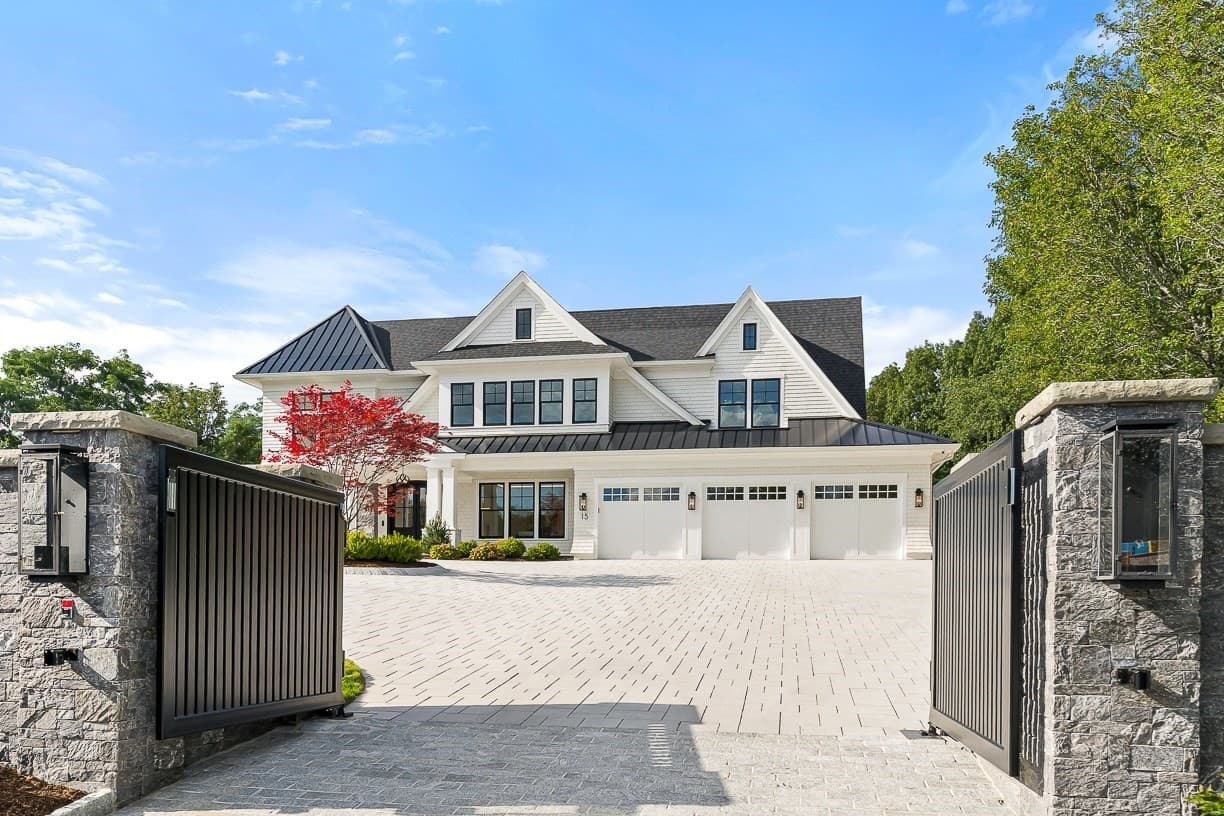 15 Vinson Circle, Winchester MA 01890