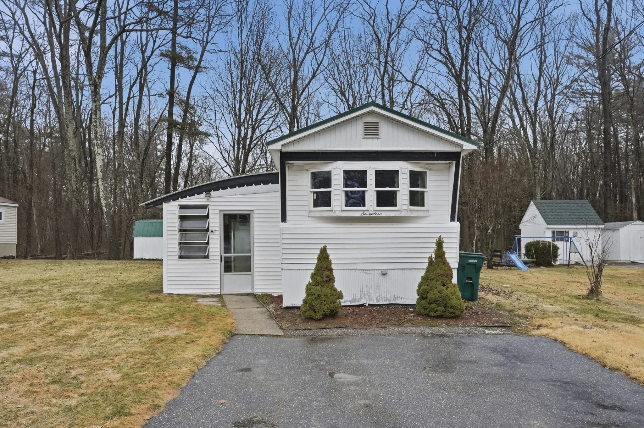 Mobile Home at 17 Conestoga Trail, Brookfield MA 01506, Brookfield, photo 2 of 20