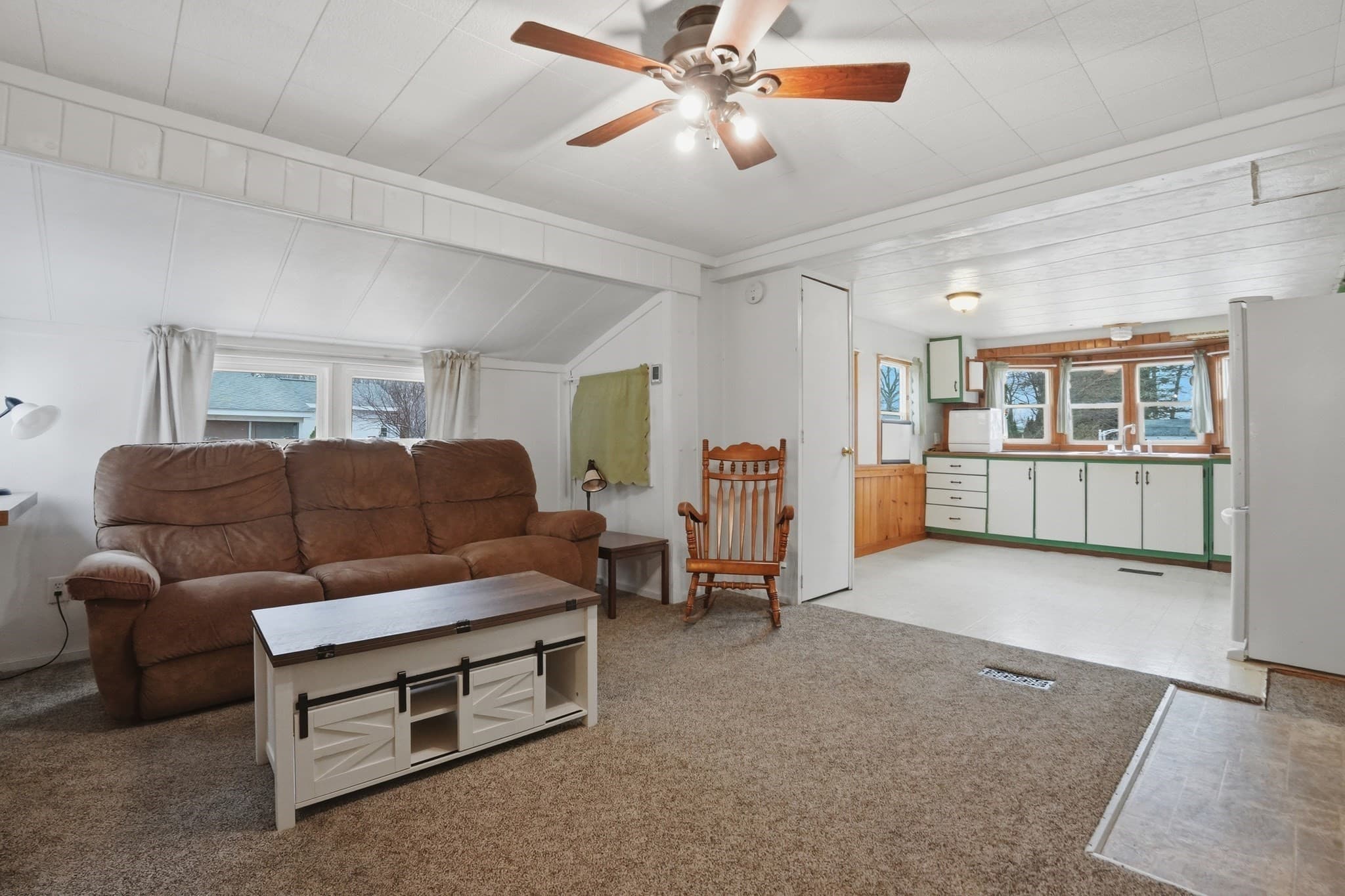 Mobile Home at 17 Conestoga Trail, Brookfield MA 01506, Brookfield, photo 6 of 20