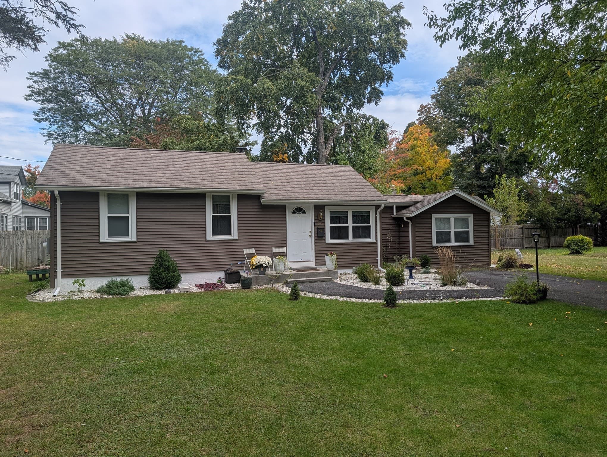 195 Ambrose, Springfield MA 01109