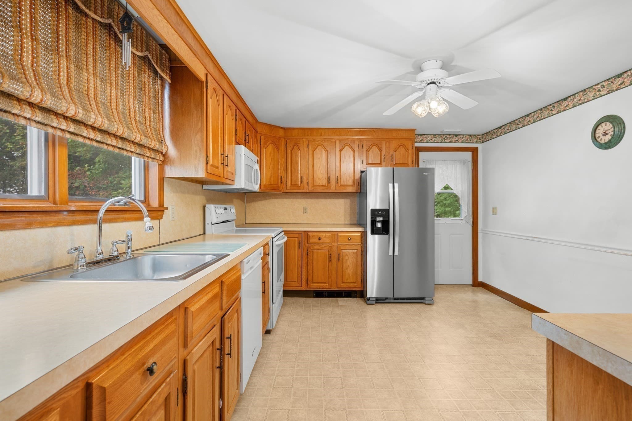 Single Family Residence at 4 Circuit Rd., Braintree MA 02184, Braintree, photo 8 of 41