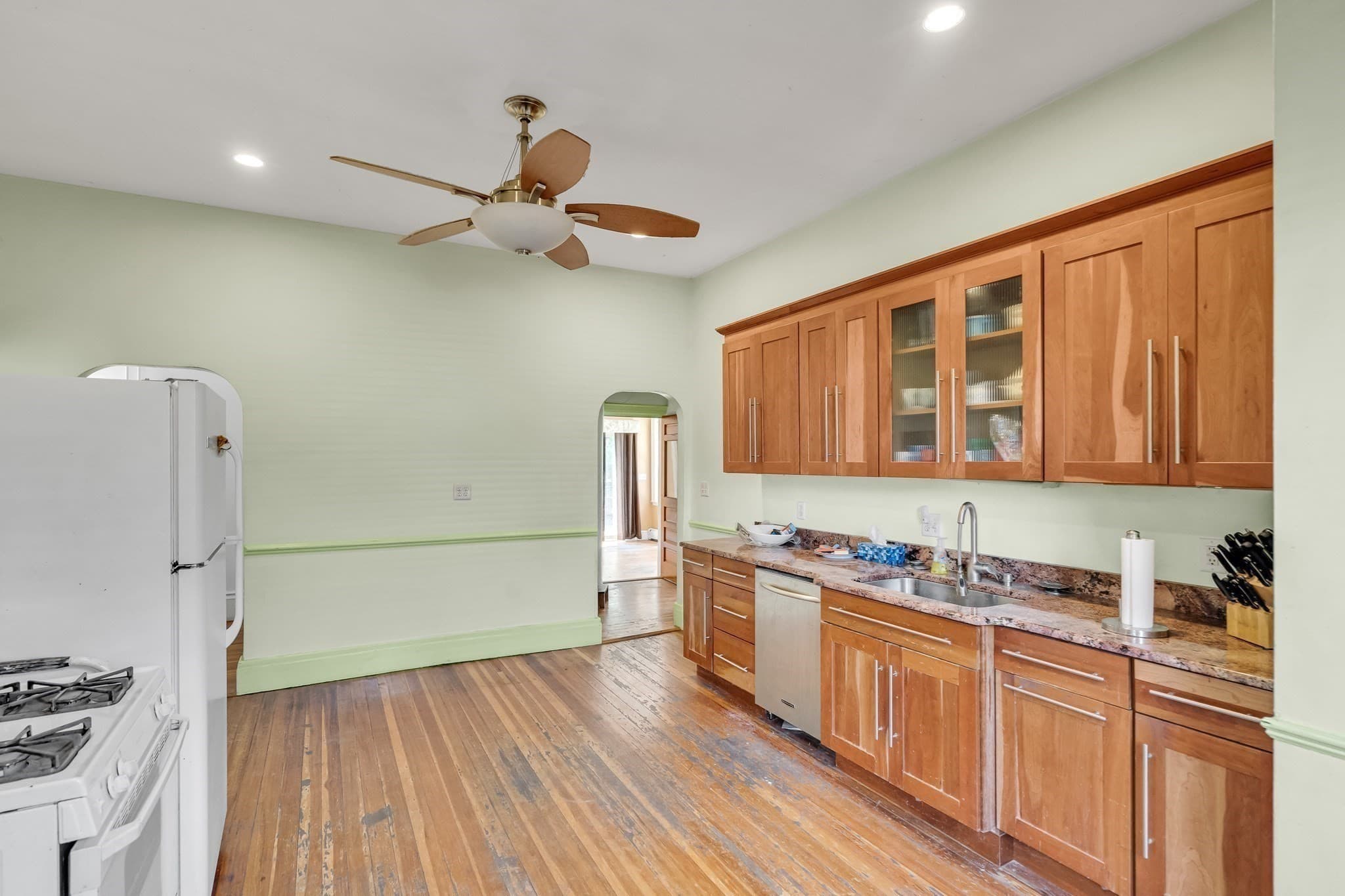 3 Family - 3 Units Up/Down at 128 Summer St, Watertown MA 02472, Watertown, photo 11 of 23