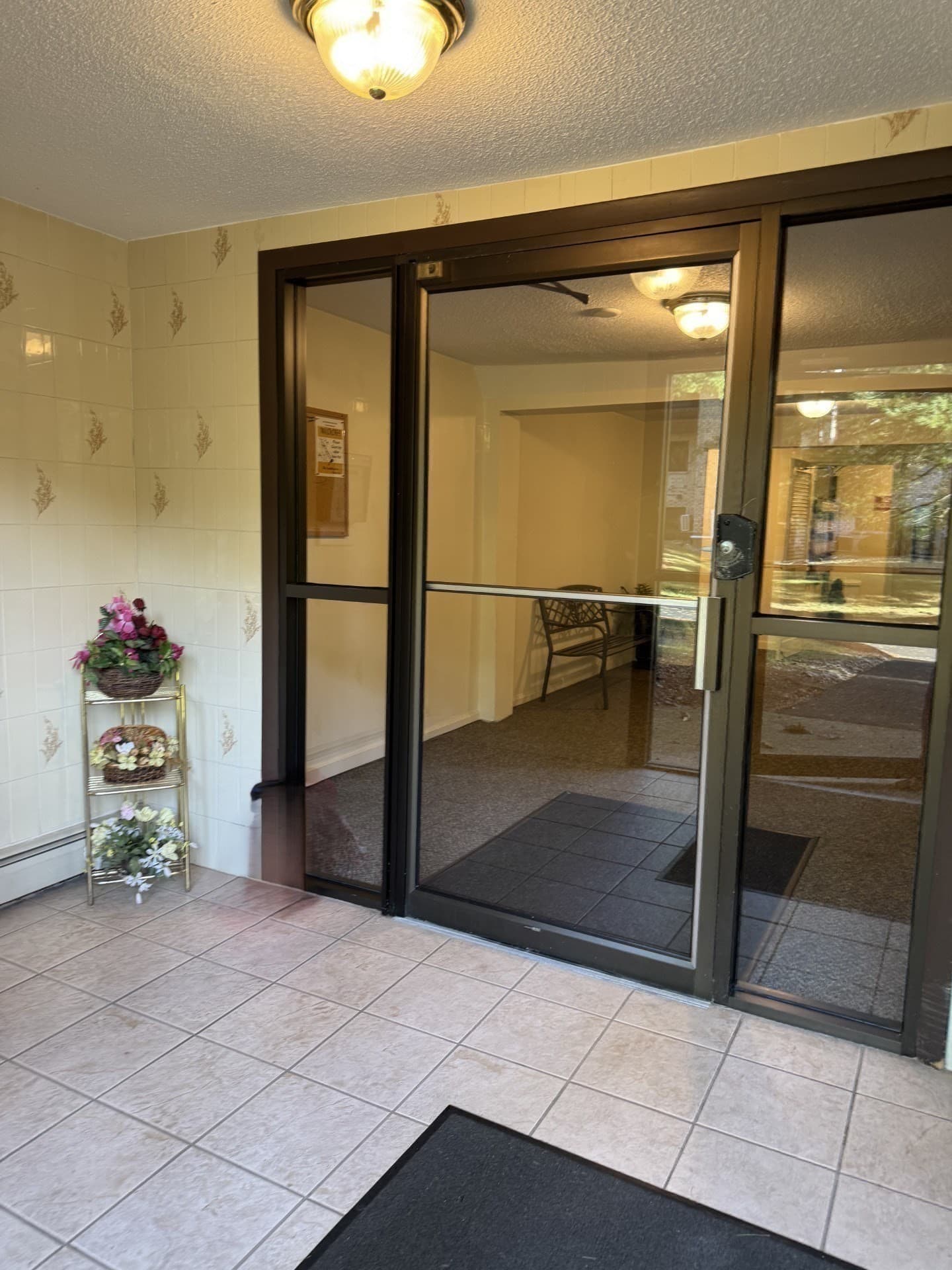 Condominium at 4 Greenbriar Drive # 102, North Reading MA 01864, North Reading, photo 19 of 28